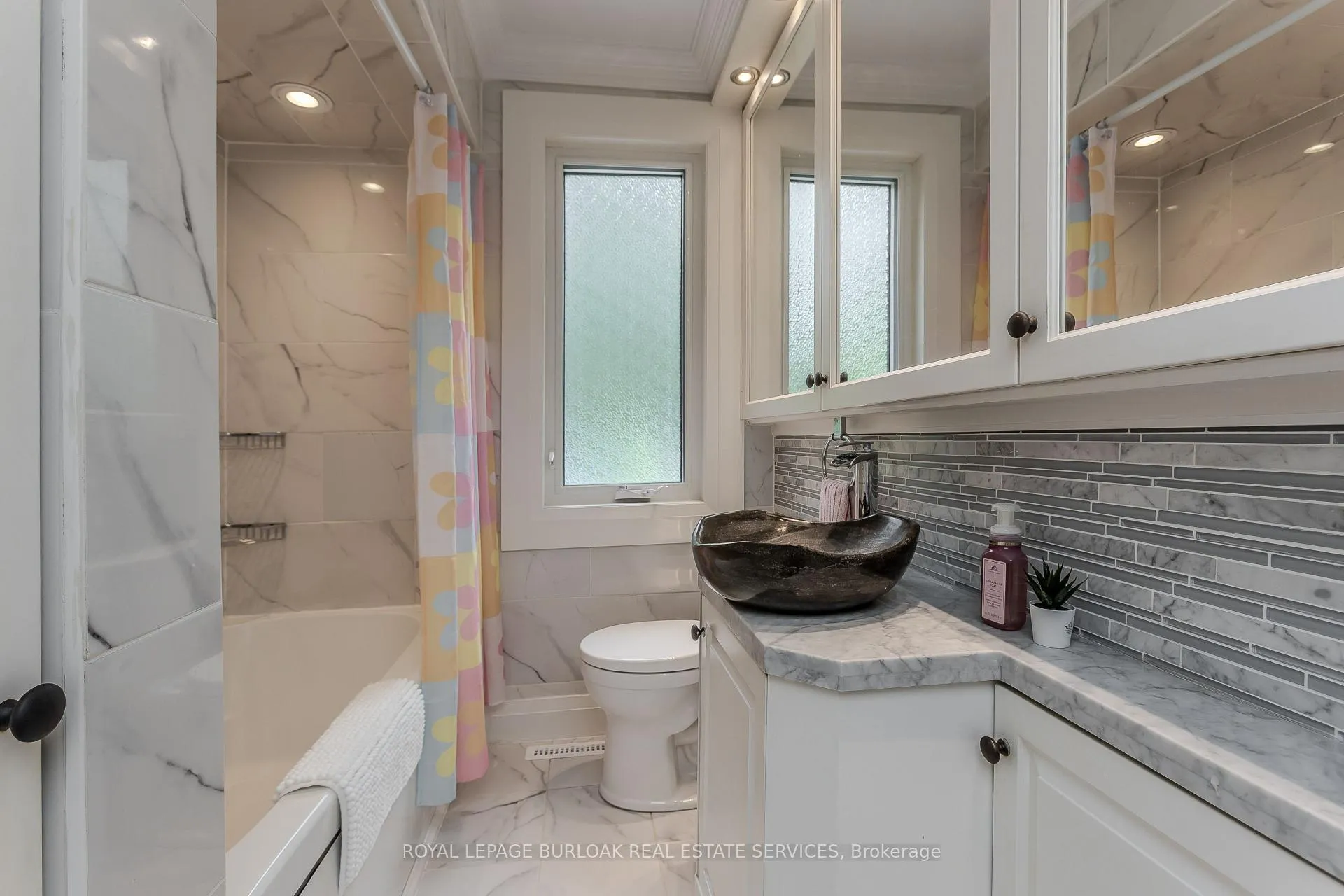 Photo 21 of 272 Goodram Drive, Burlington, Shoreacres — HOMEH