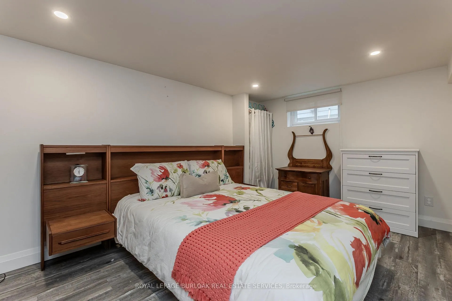 Photo 26 of 272 Goodram Drive, Burlington, Shoreacres — HOMEH