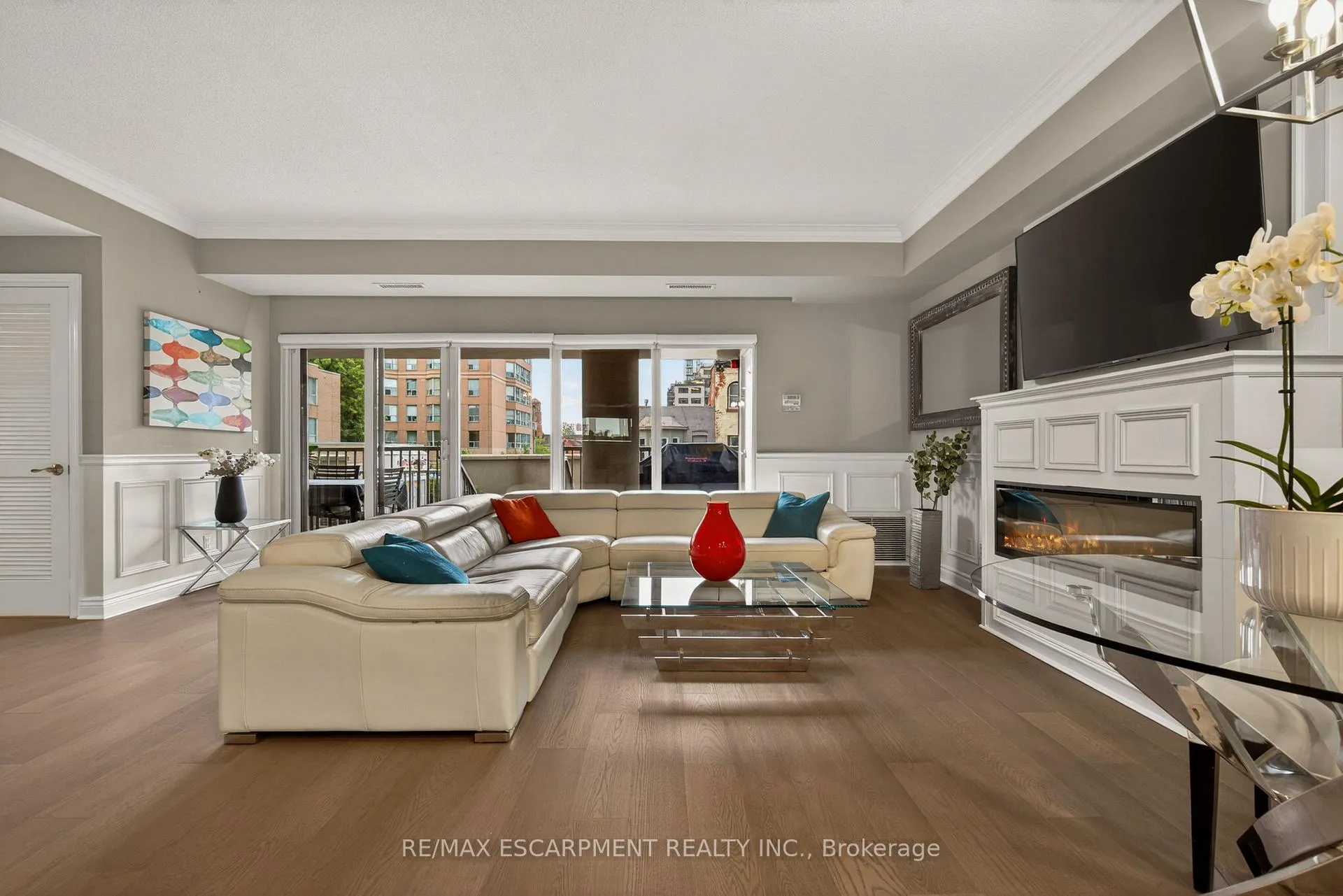 Photo 7 of Unit 202, 1477 Lakeshore Road, Burlington, Brant — HOMEH
