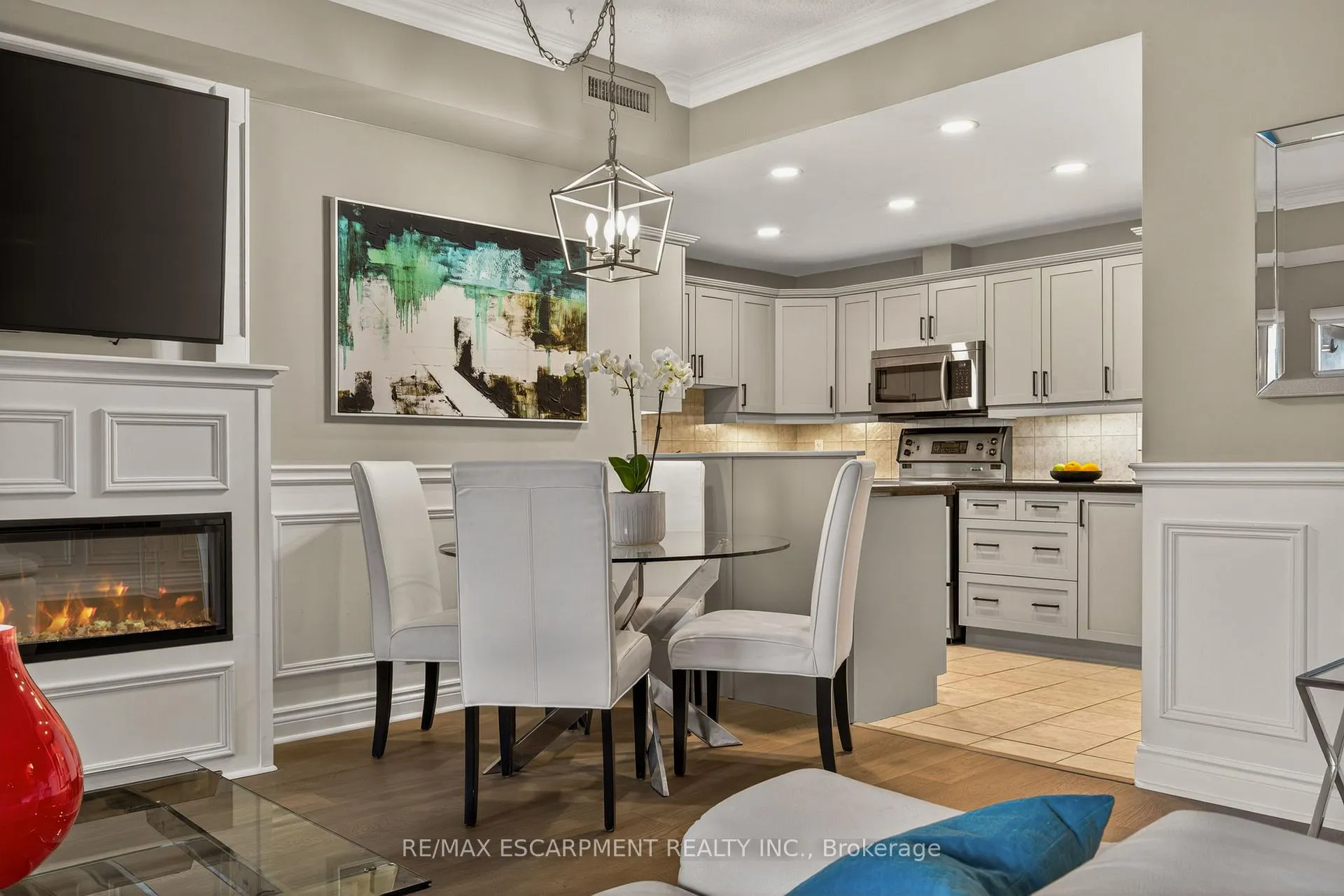 Photo 9 of Unit 202, 1477 Lakeshore Road, Burlington, Brant — HOMEH