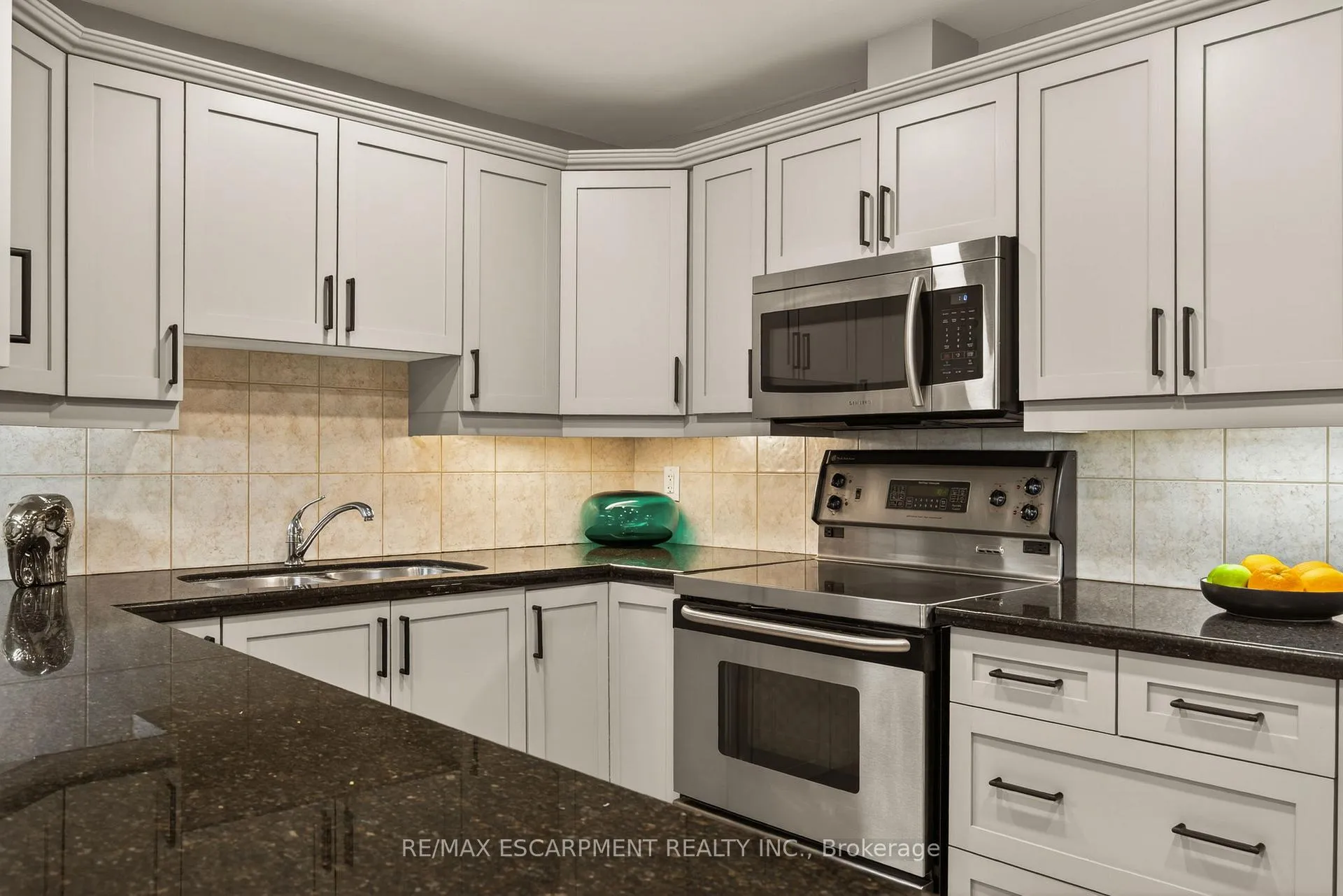 Photo 11 of Unit 202, 1477 Lakeshore Road, Burlington, Brant — HOMEH
