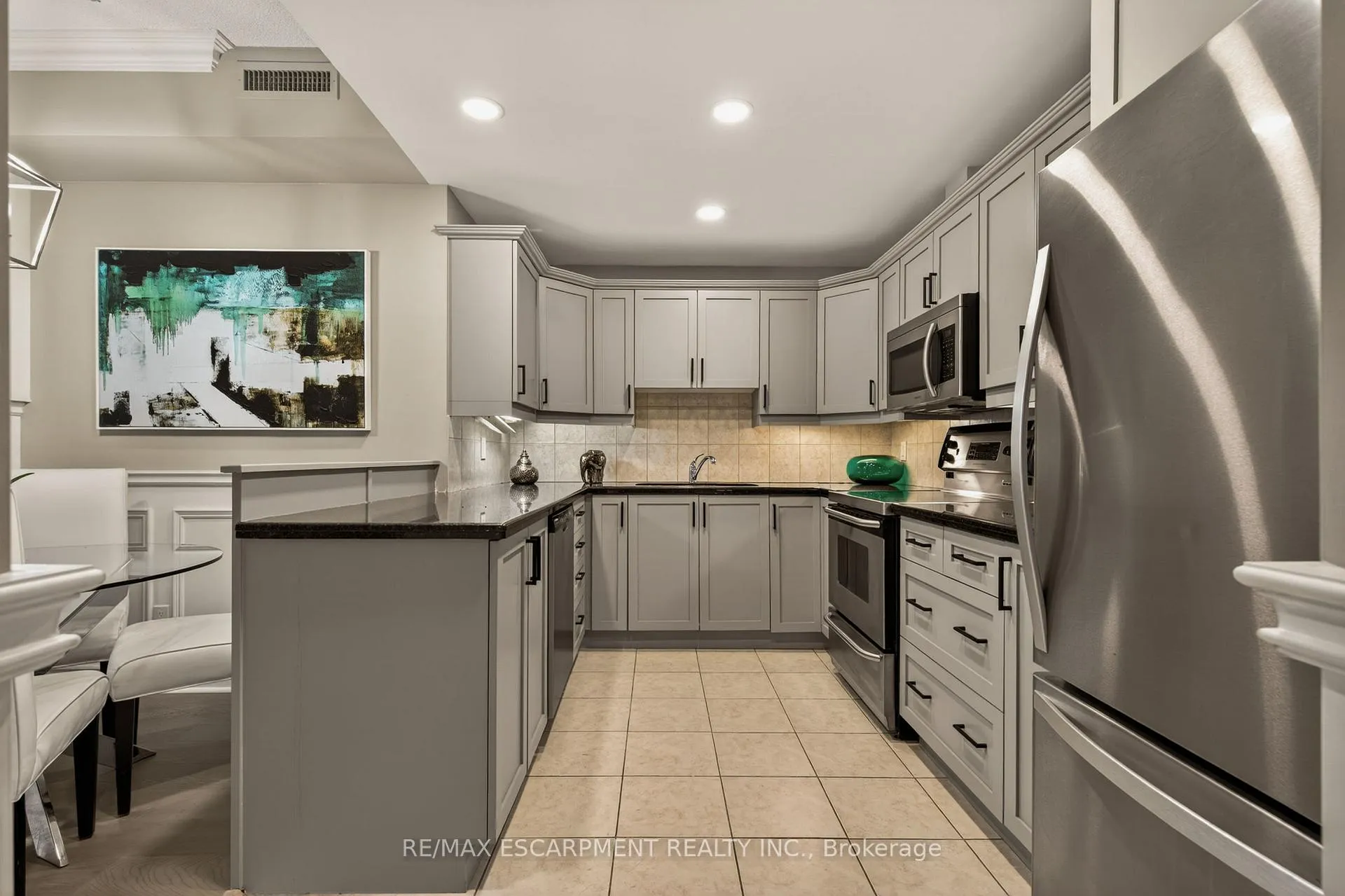 Photo 12 of Unit 202, 1477 Lakeshore Road, Burlington, Brant — HOMEH