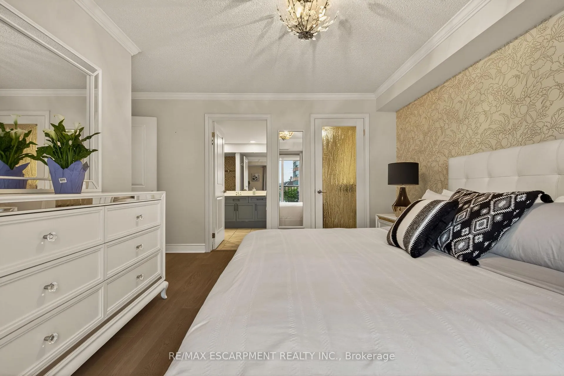 Photo 17 of Unit 202, 1477 Lakeshore Road, Burlington, Brant — HOMEH