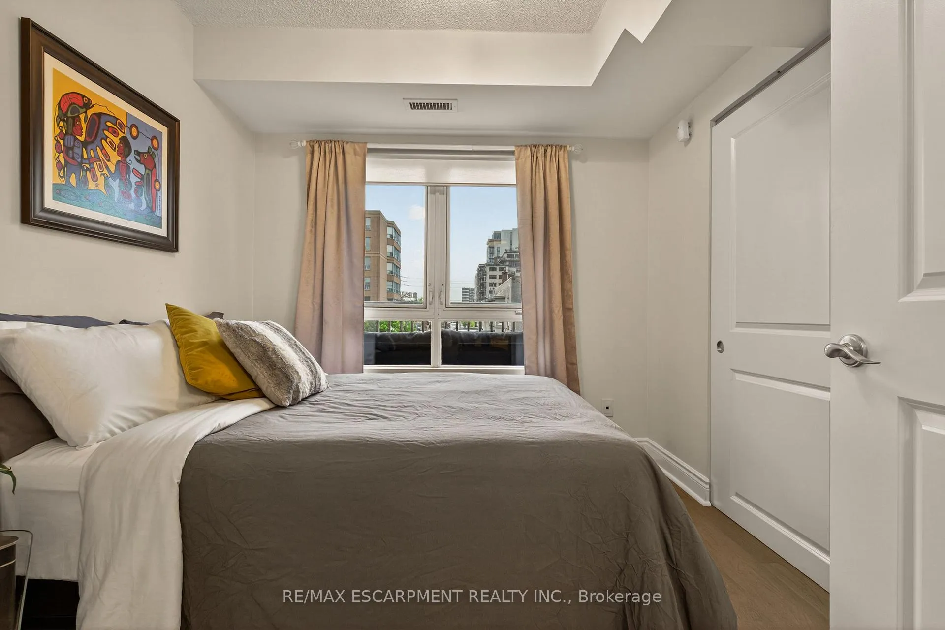 Photo 21 of Unit 202, 1477 Lakeshore Road, Burlington, Brant — HOMEH