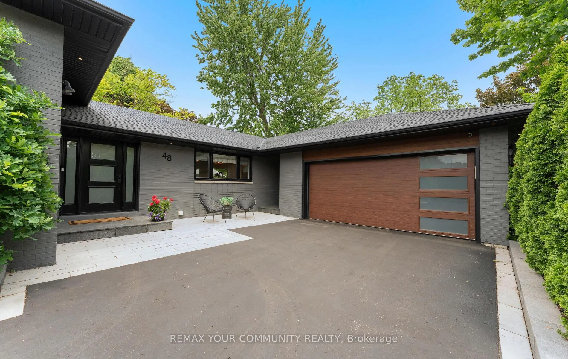 Photo 4 of 48 Royal Road, Aurora, Aurora Village — HOMEH
