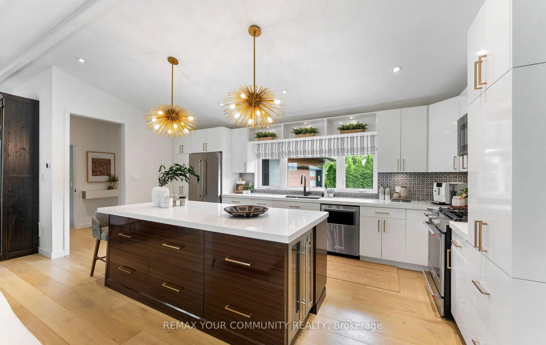 Photo 16 of 48 Royal Road, Aurora, Aurora Village — HOMEH