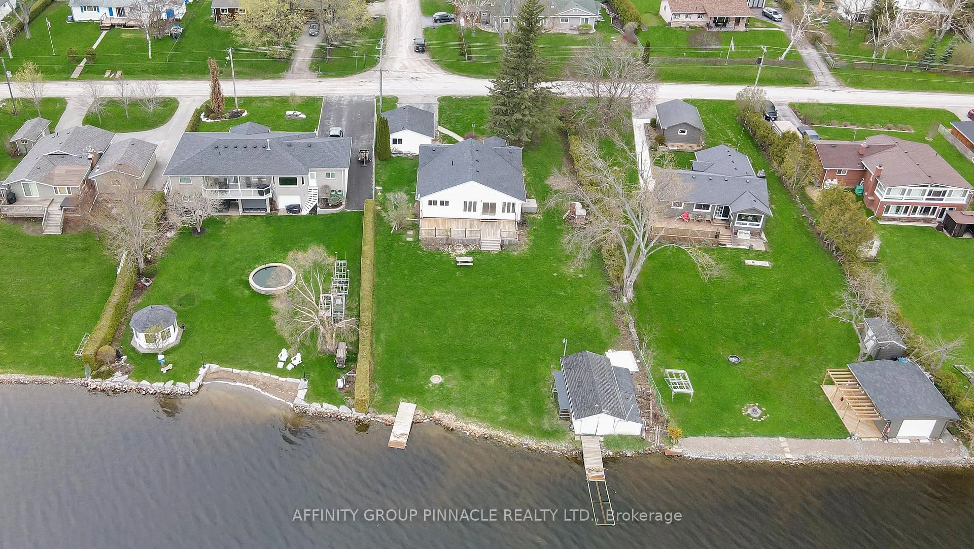 Photo 3 of 143 Beehive Drive, Kawartha Lakes, Fenelon — HOMEH