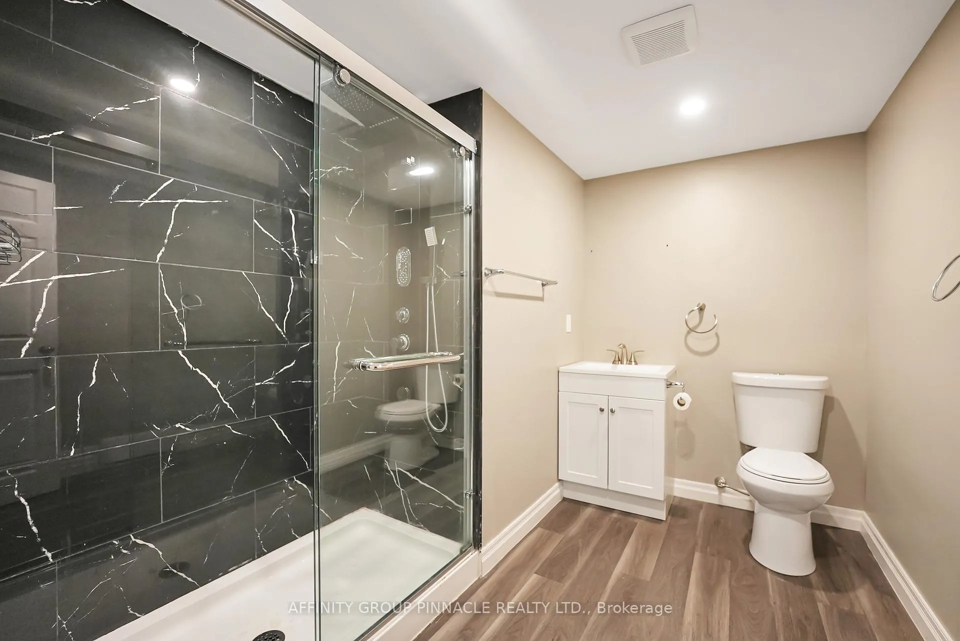 Photo 18 of 143 Beehive Drive, Kawartha Lakes, Fenelon — HOMEH