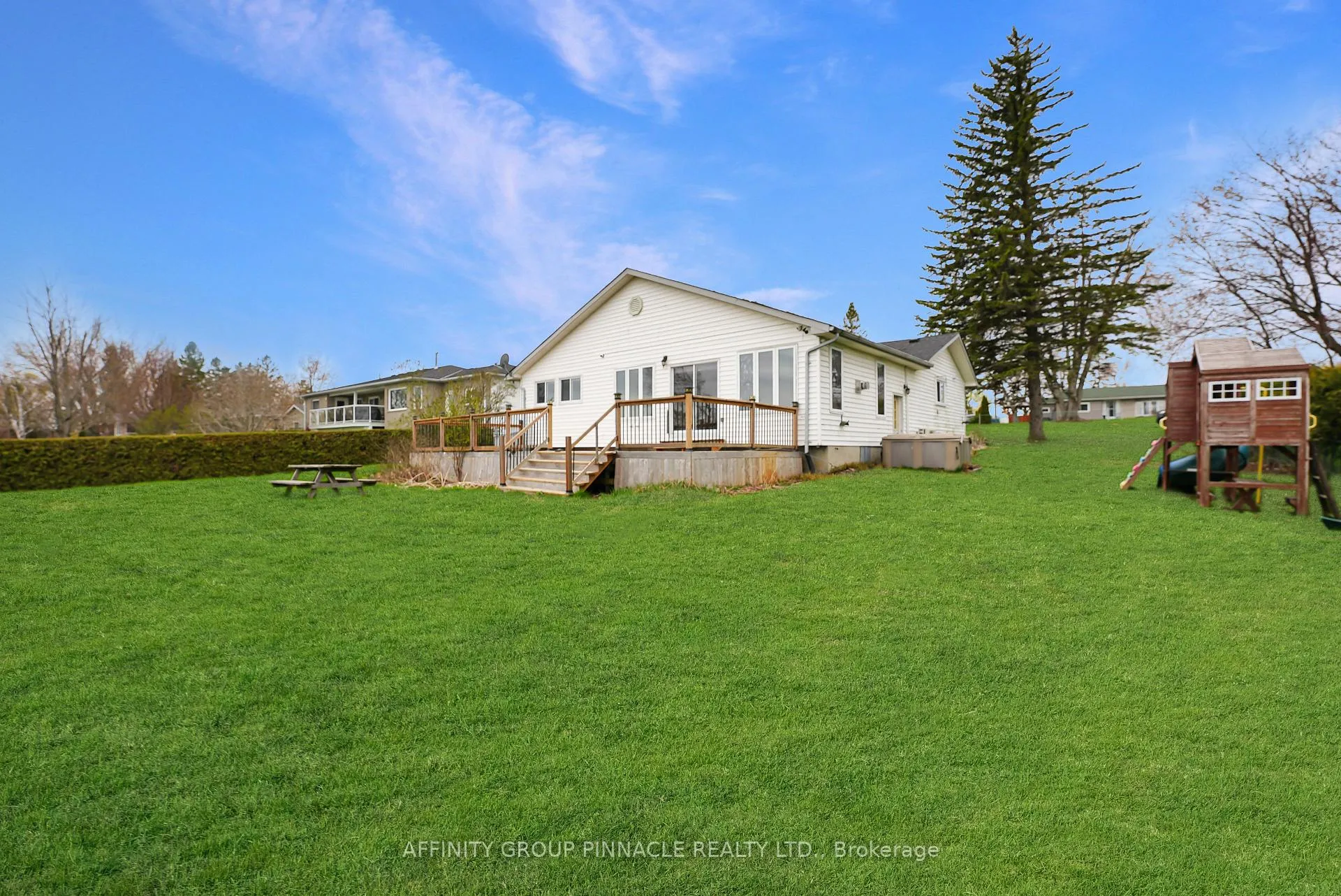 Photo 34 of 143 Beehive Drive, Kawartha Lakes, Fenelon — HOMEH