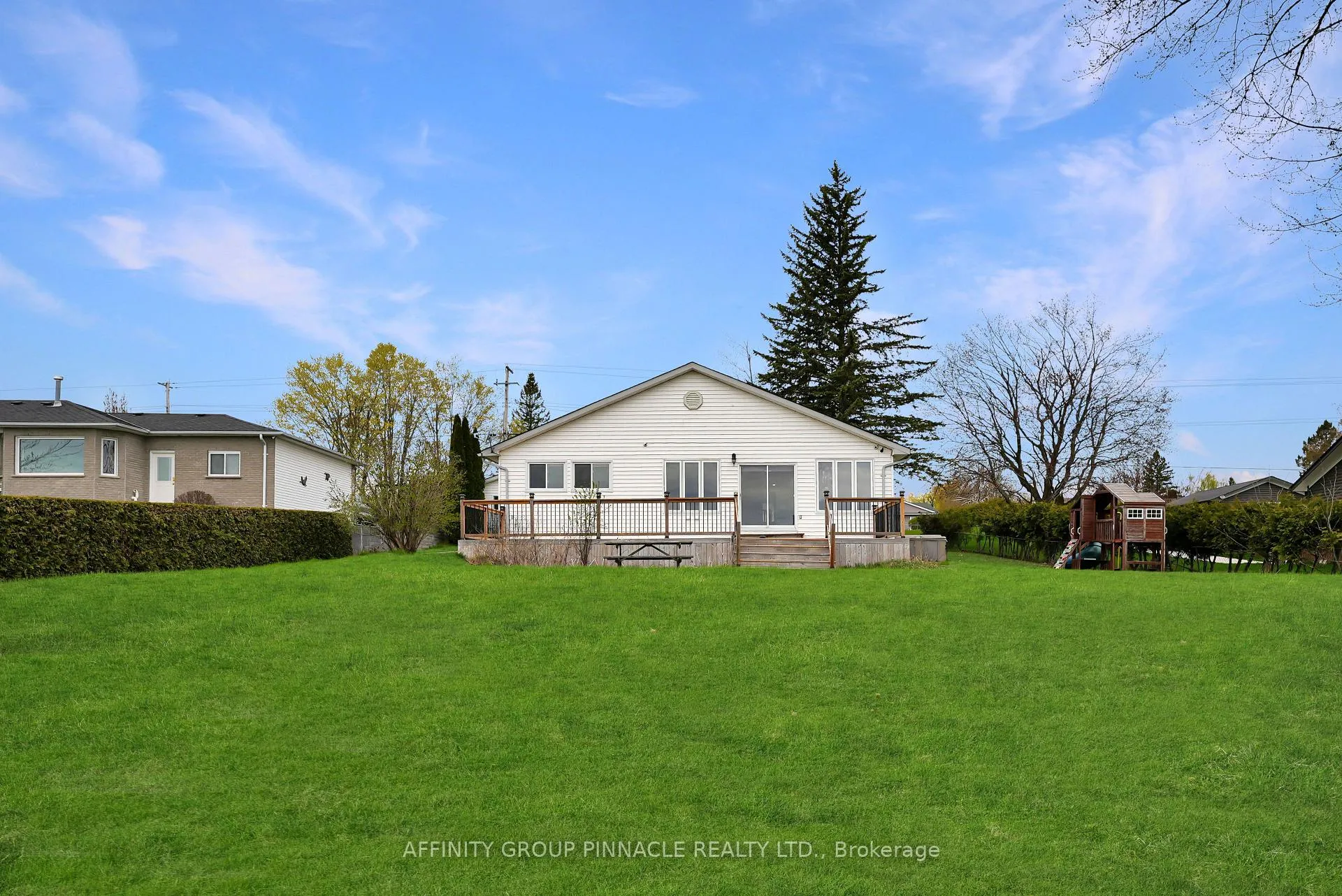 Photo 36 of 143 Beehive Drive, Kawartha Lakes, Fenelon — HOMEH