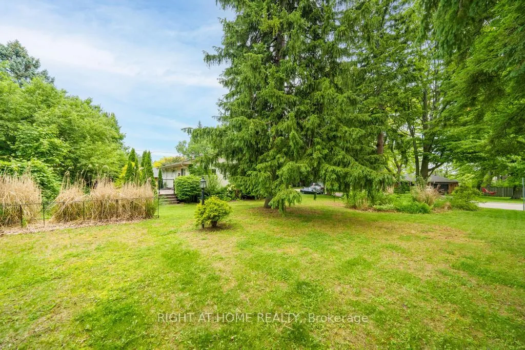 Photo 4 of 306 Appleby Road, Hamilton, Ancaster — HOMEH