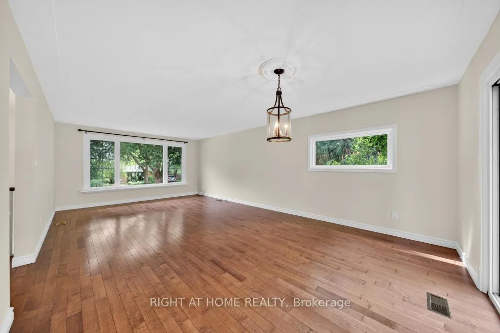 Photo 12 of 306 Appleby Road, Hamilton, Ancaster — HOMEH
