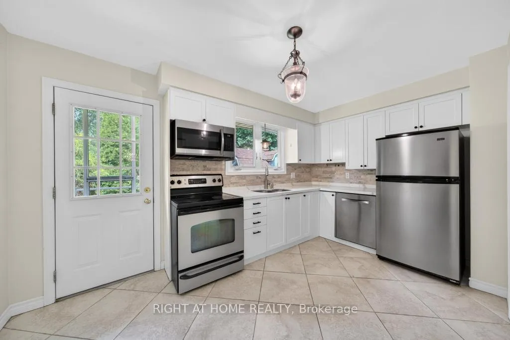 Photo 13 of 306 Appleby Road, Hamilton, Ancaster — HOMEH