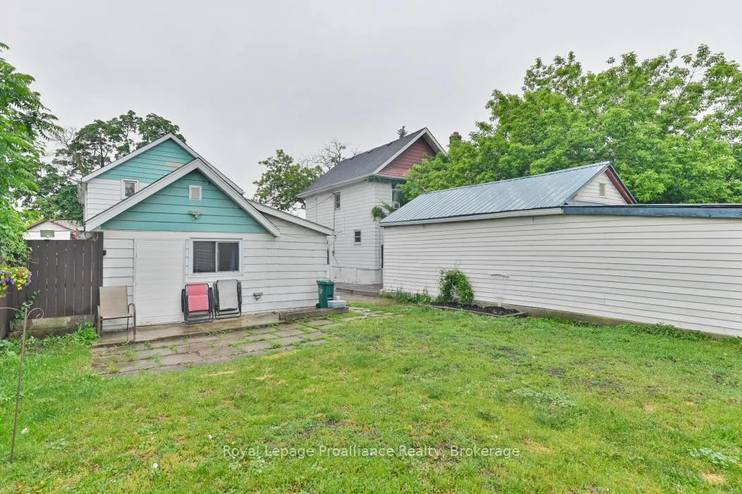 Photo 25 of 57 Albion Street, Belleville, Belleville Ward — HOMEH