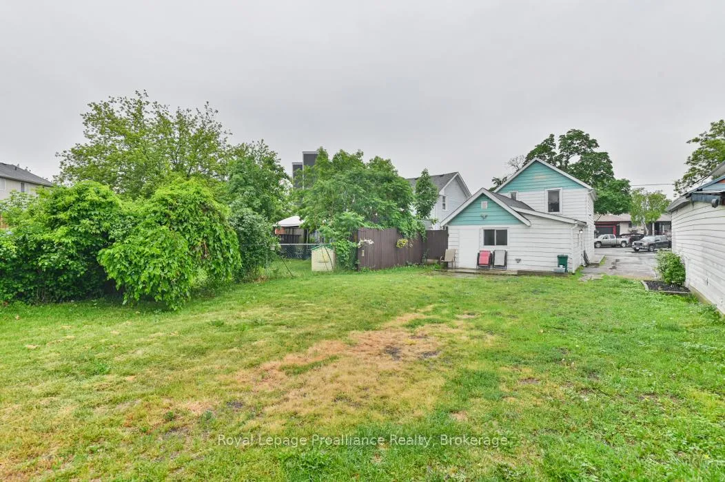 Photo 27 of 57 Albion Street, Belleville, Belleville Ward — HOMEH
