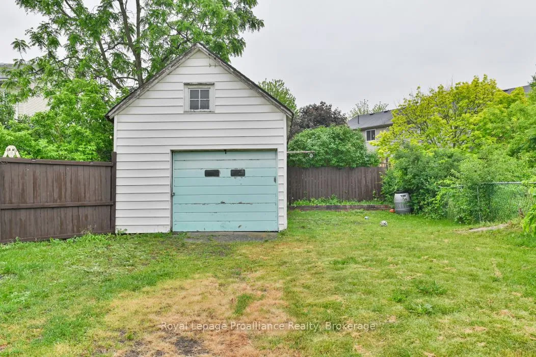 Photo 29 of 57 Albion Street, Belleville, Belleville Ward — HOMEH