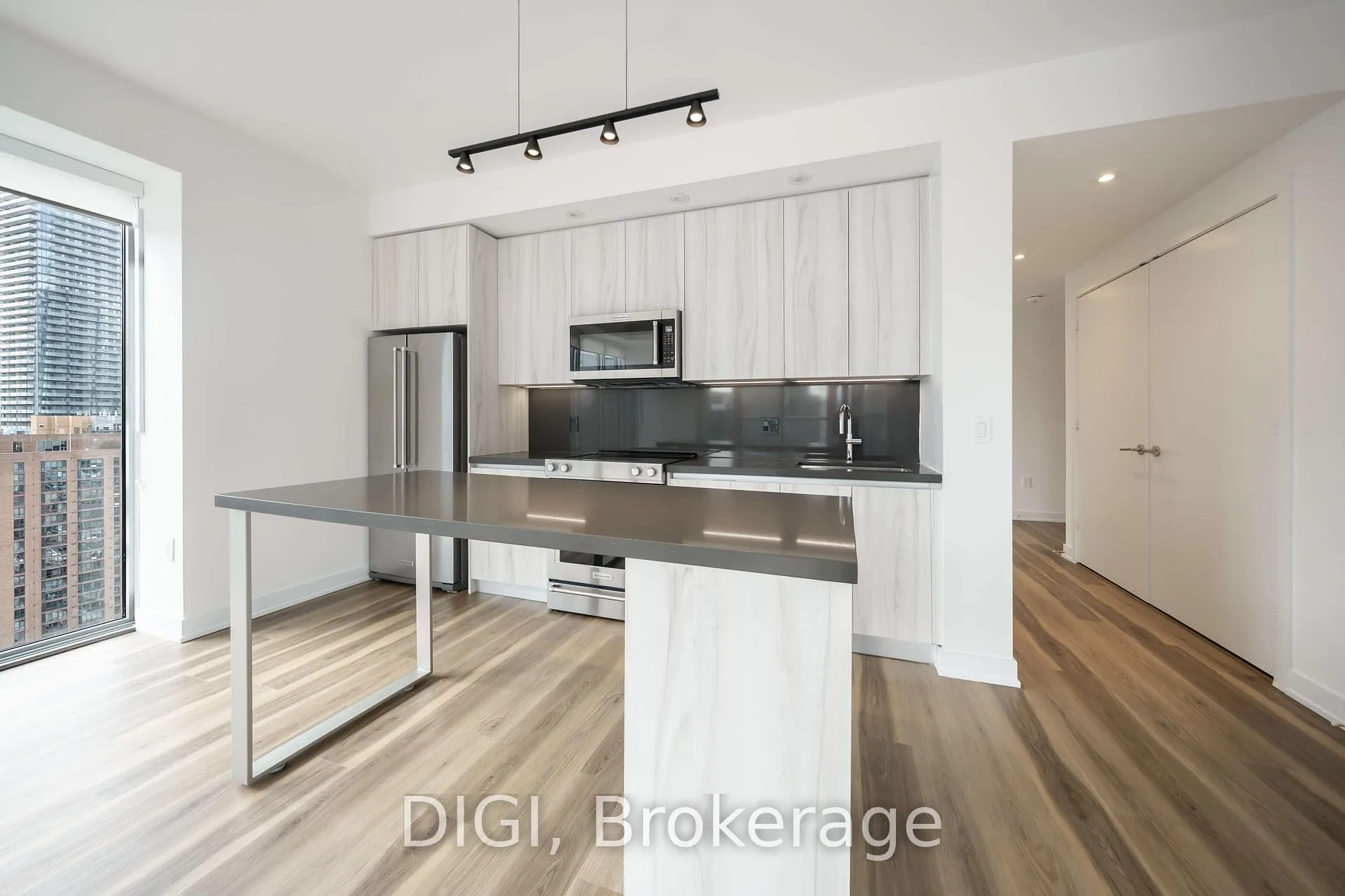 Photo 2 of Unit 2302, 8 Gloucester Street, Toronto, Church-Yonge Corridor — HOMEH