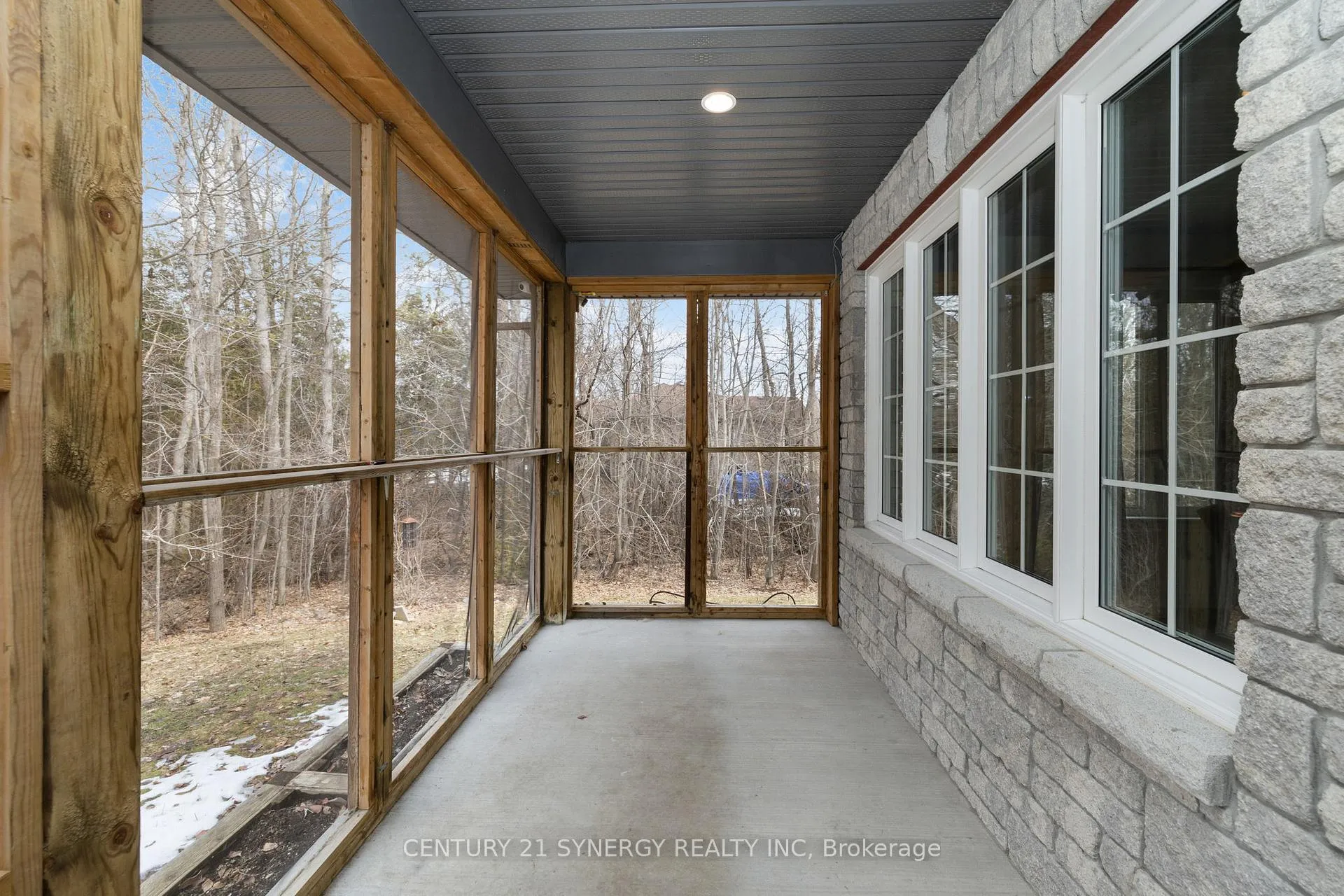Photo 3 of 42 Empress Drive, North Grenville, Kemptville — HOMEH