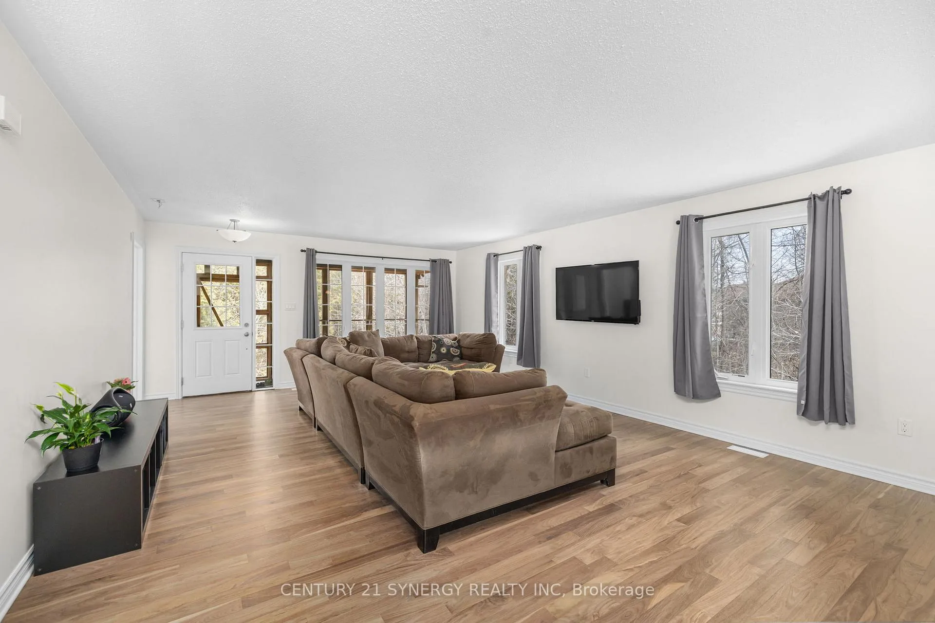 Photo 9 of 42 Empress Drive, North Grenville, Kemptville — HOMEH