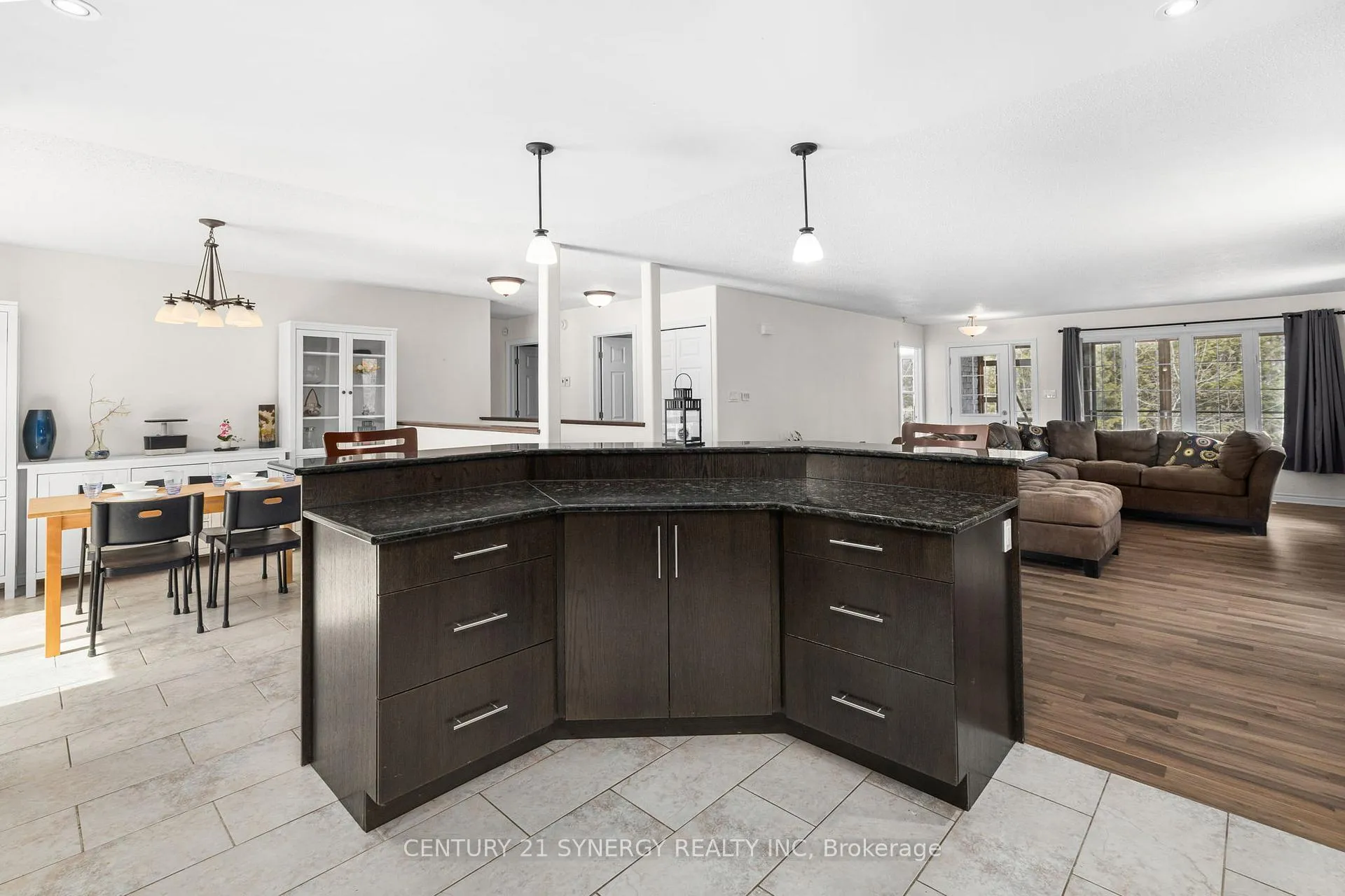 Photo 13 of 42 Empress Drive, North Grenville, Kemptville — HOMEH