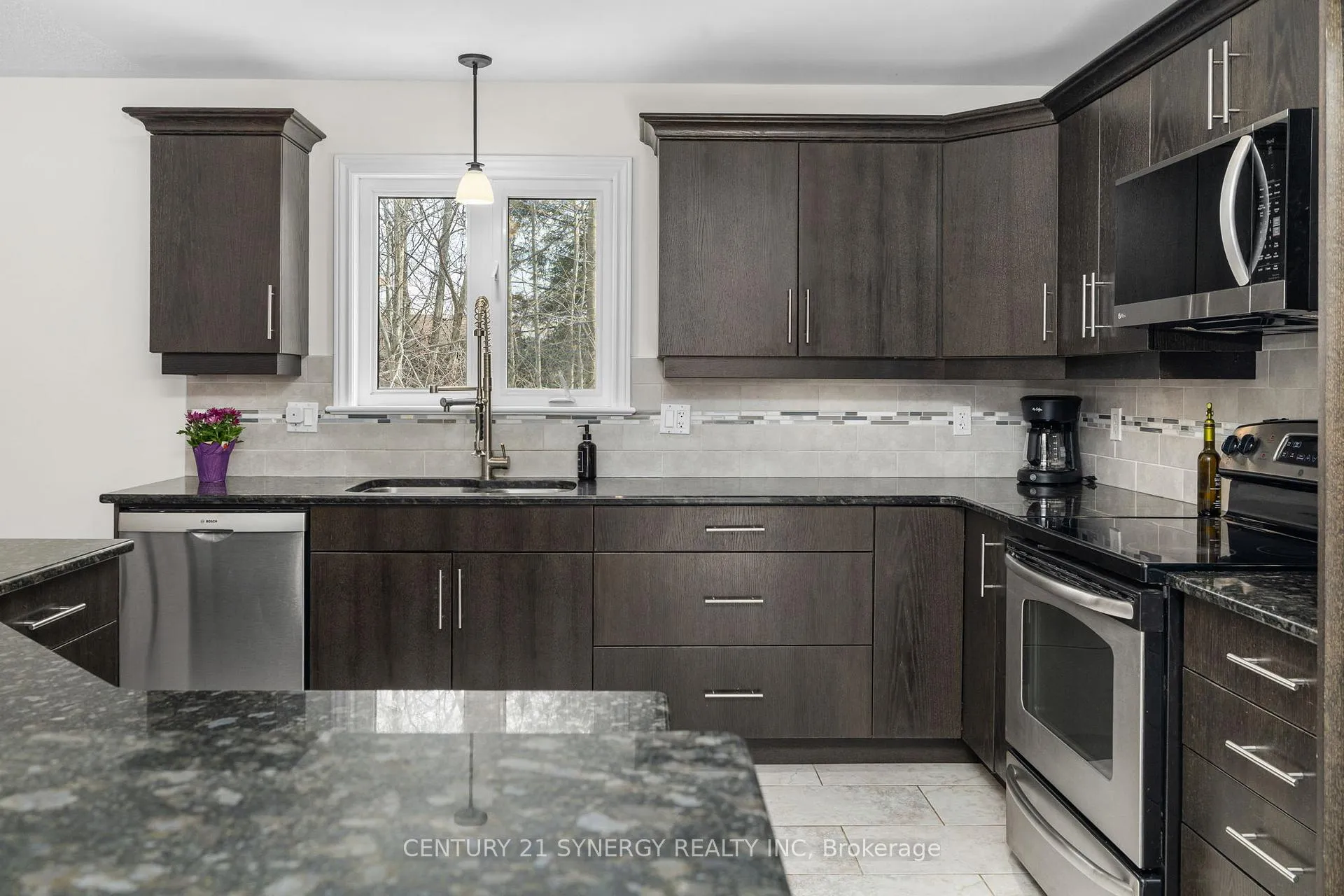 Photo 14 of 42 Empress Drive, North Grenville, Kemptville — HOMEH