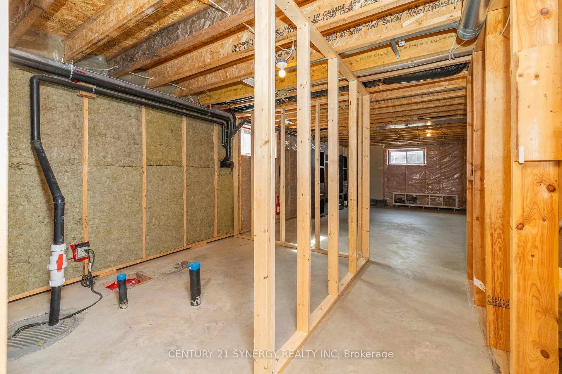 Photo 35 of 42 Empress Drive, North Grenville, Kemptville — HOMEH