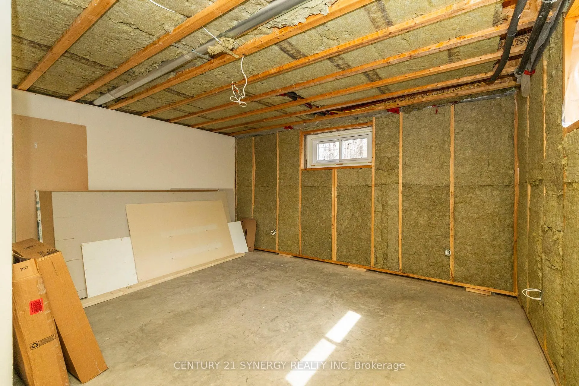 Photo 37 of 42 Empress Drive, North Grenville, Kemptville — HOMEH
