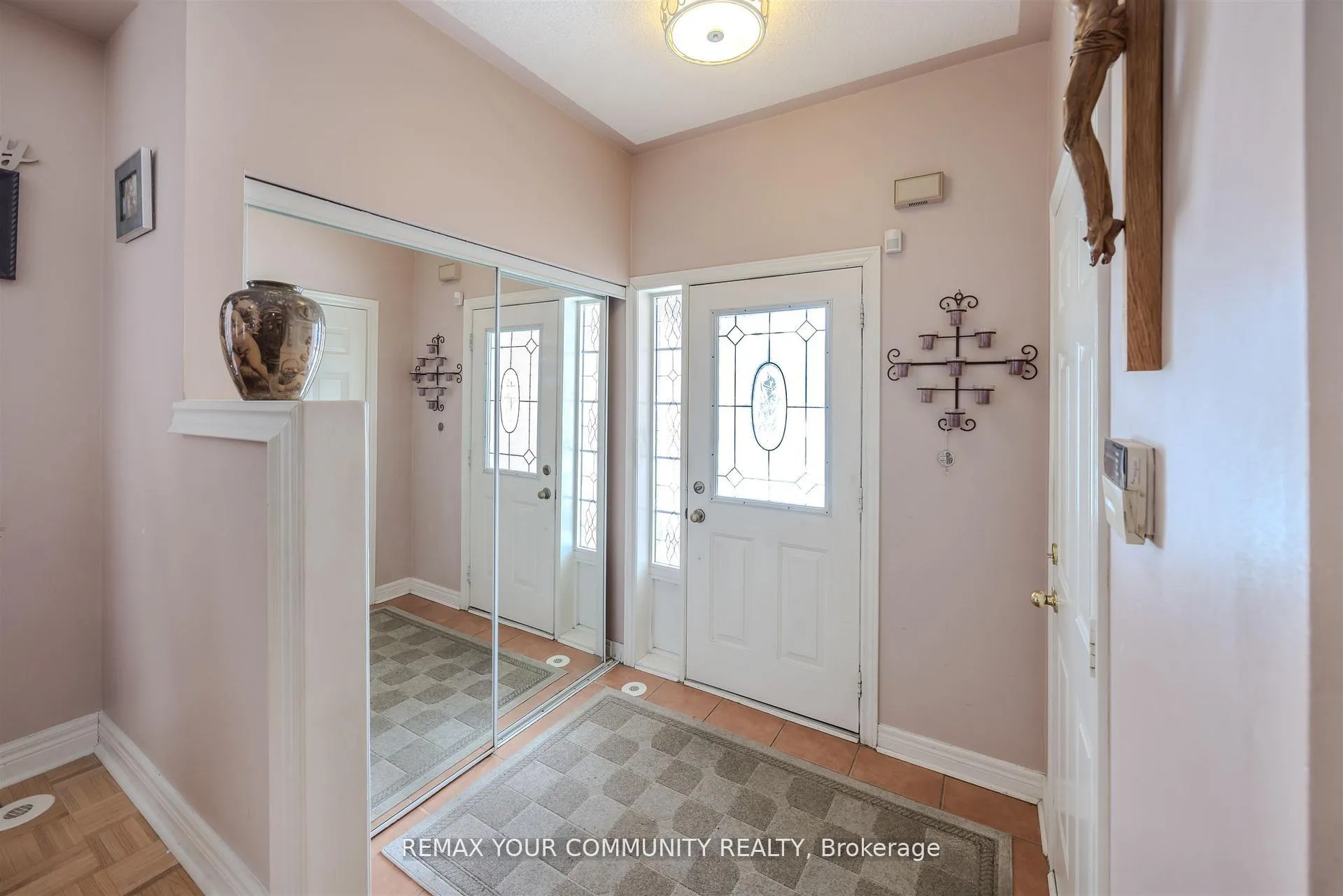 Photo 2 of 50 Lodgeway Drive, Vaughan, Rural Vaughan — HOMEH
