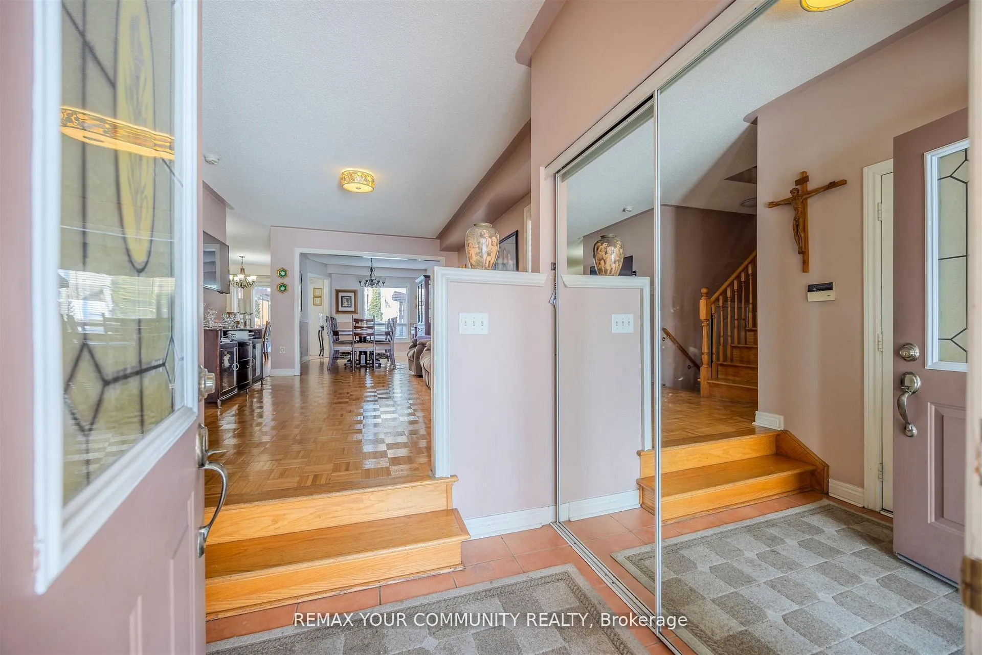 Photo 3 of 50 Lodgeway Drive, Vaughan, Rural Vaughan — HOMEH