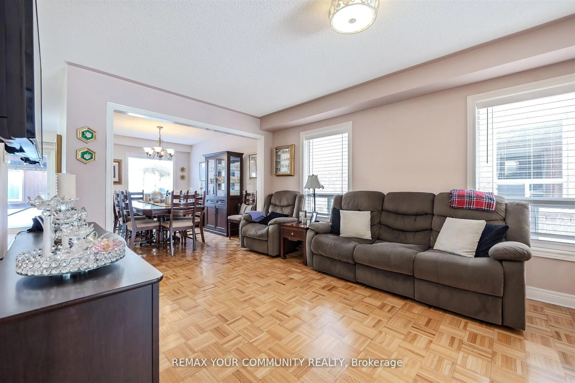 Photo 6 of 50 Lodgeway Drive, Vaughan, Rural Vaughan — HOMEH