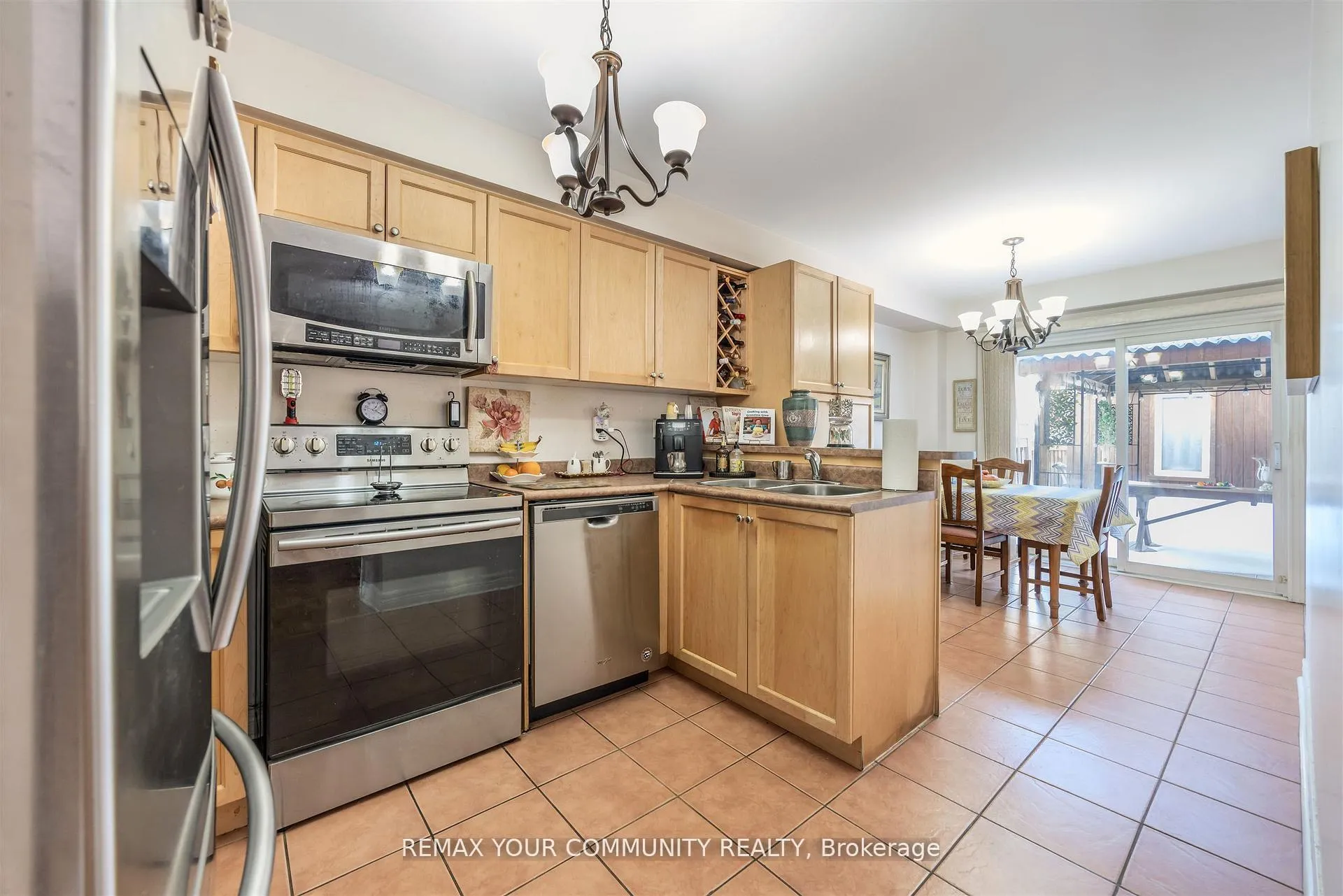 Photo 11 of 50 Lodgeway Drive, Vaughan, Rural Vaughan — HOMEH