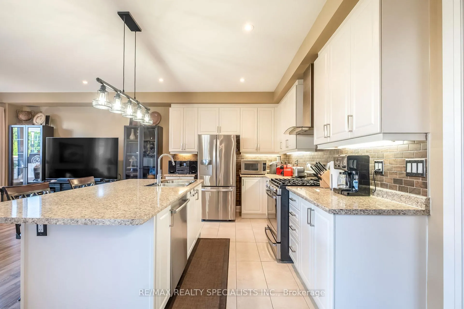 Photo 17 of 90 Martin Trail, New Tecumseth, Tottenham — HOMEH