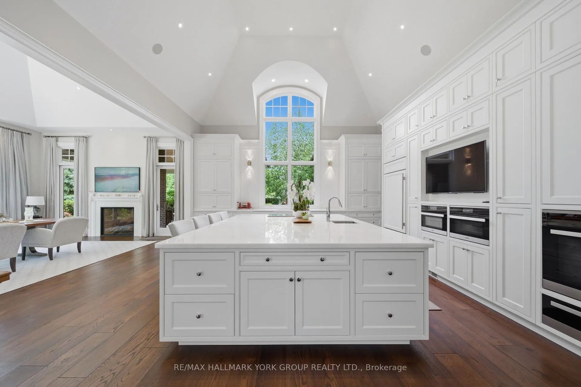 Photo 5 of 45 Adena Meadows Way, Aurora, Bayview Southeast — HOMEH