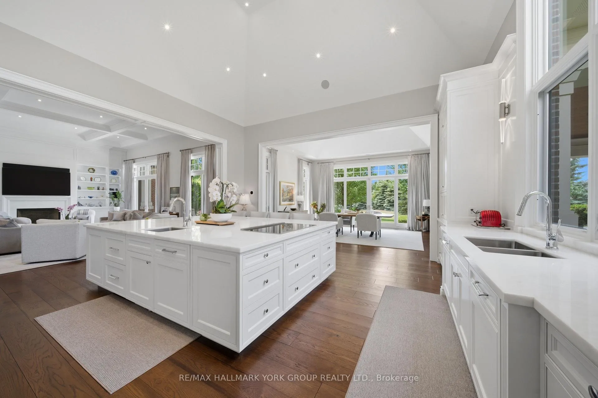 Photo 8 of 45 Adena Meadows Way, Aurora, Bayview Southeast — HOMEH