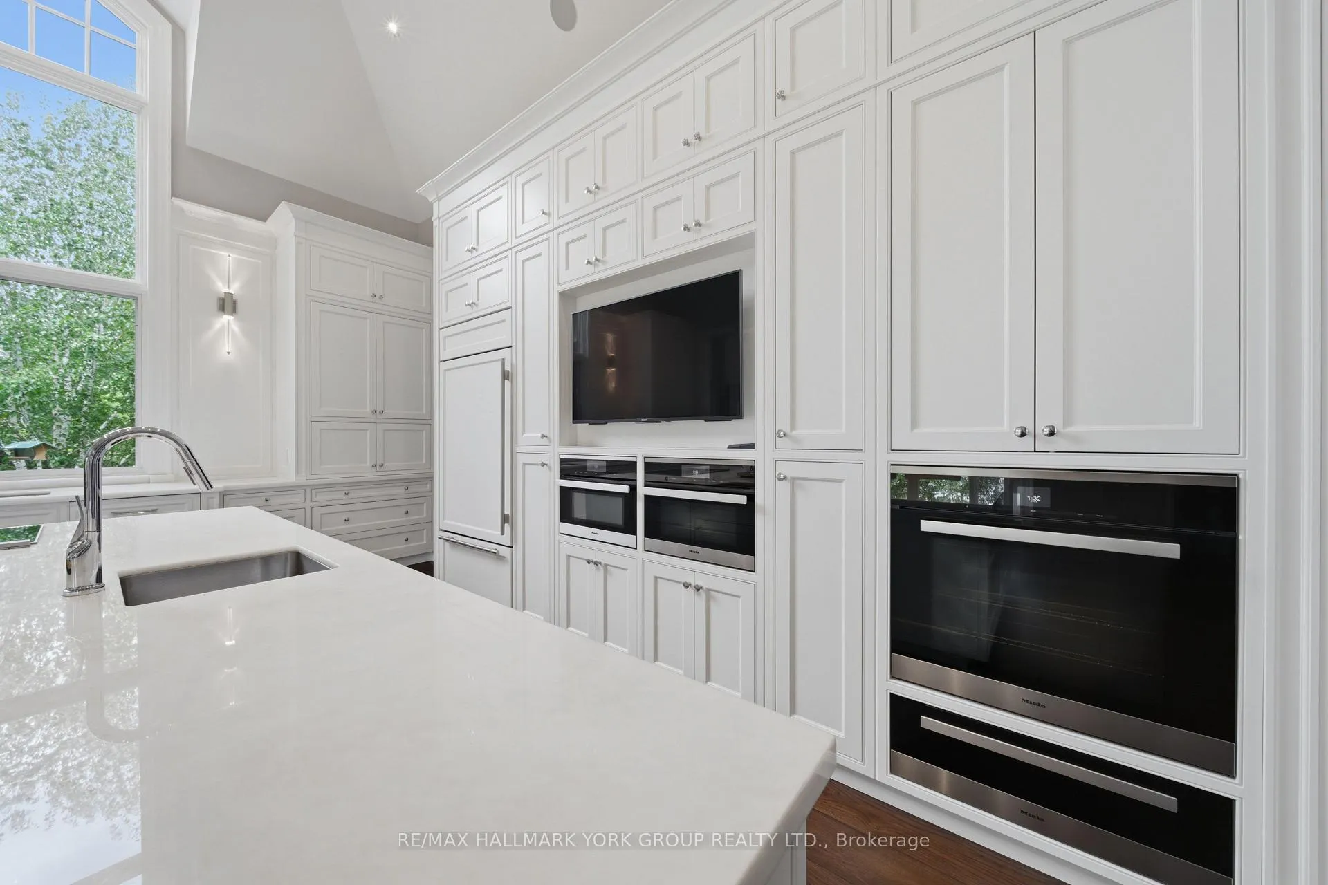 Photo 9 of 45 Adena Meadows Way, Aurora, Bayview Southeast — HOMEH