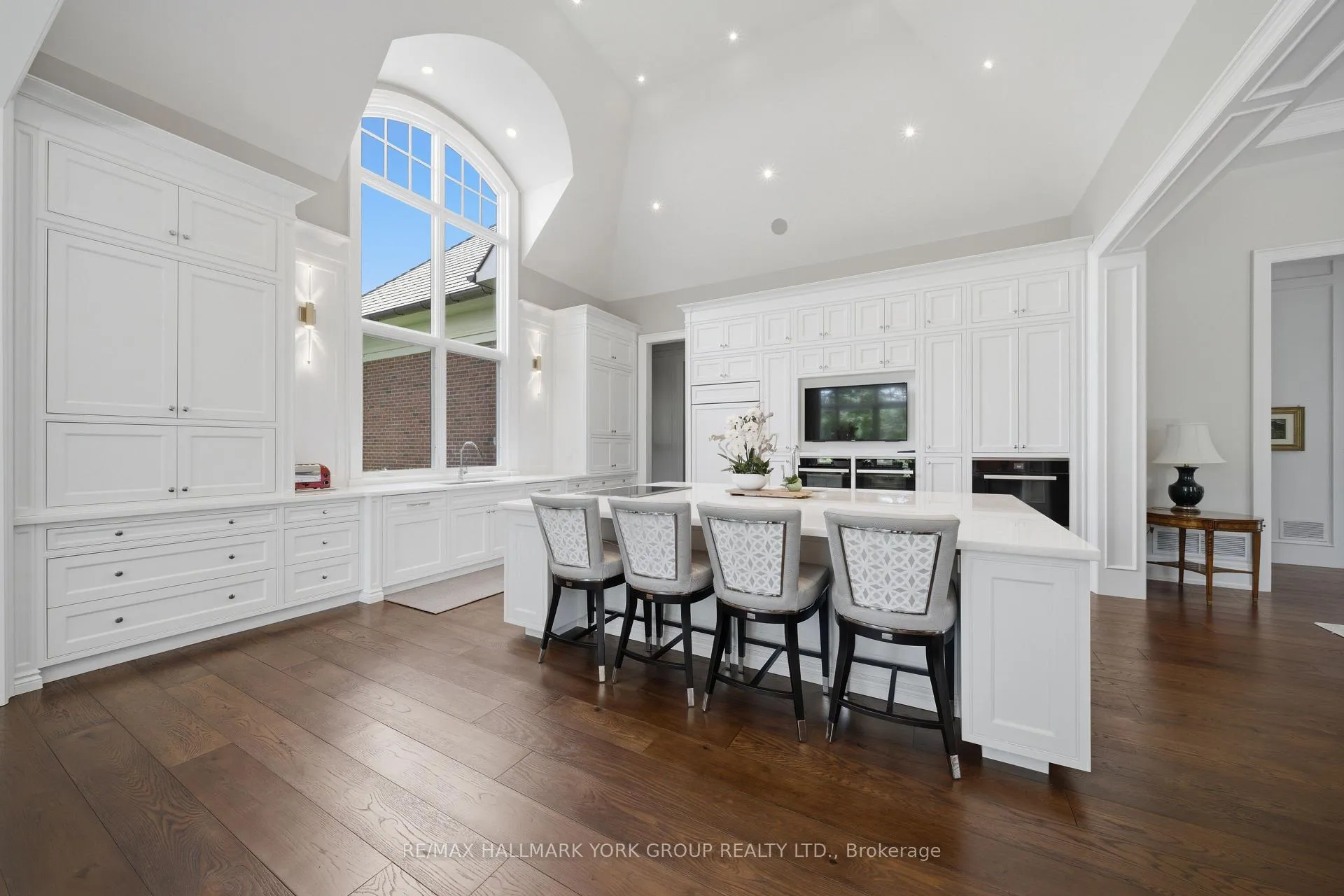 Photo 10 of 45 Adena Meadows Way, Aurora, Bayview Southeast — HOMEH