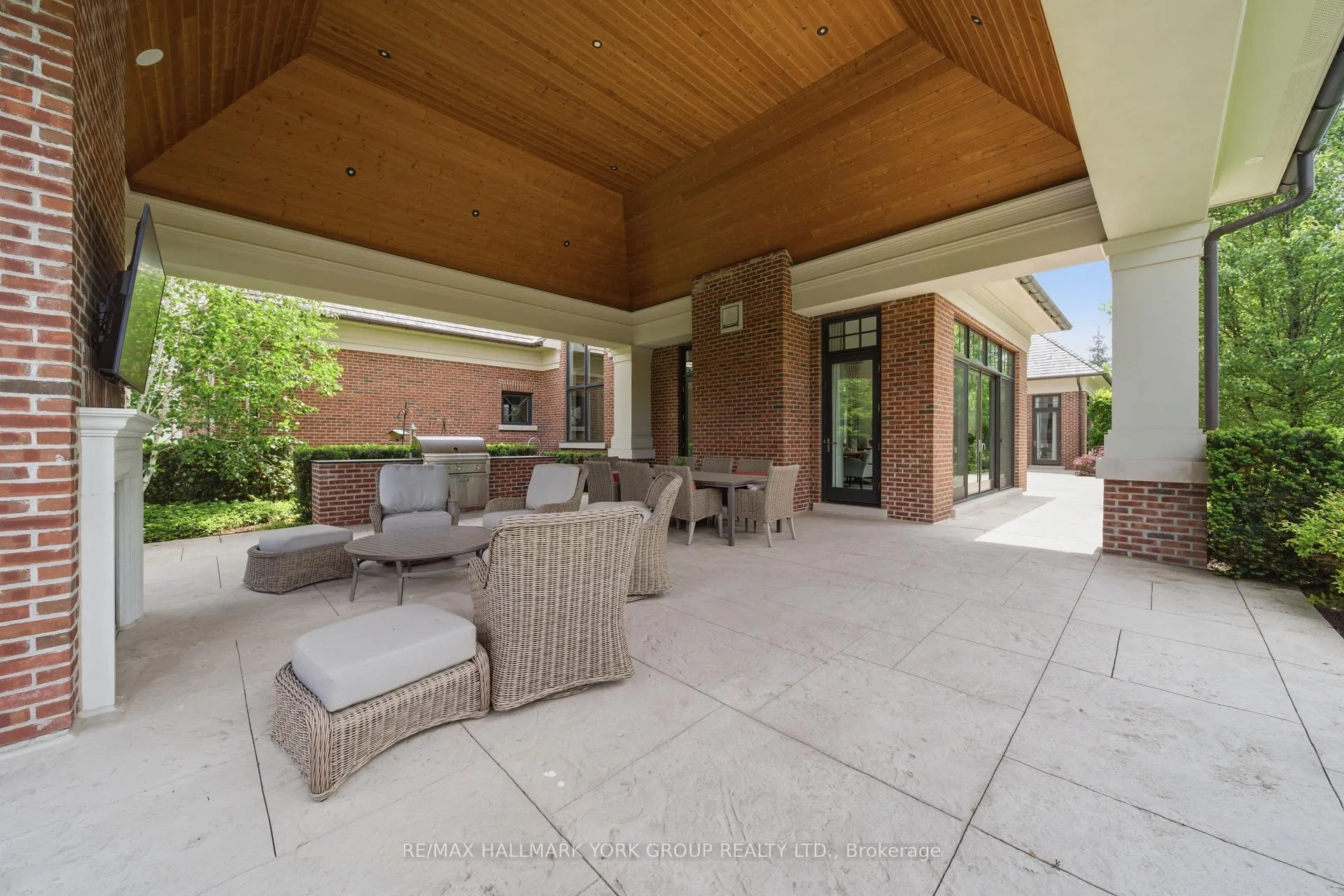Photo 33 of 45 Adena Meadows Way, Aurora, Bayview Southeast — HOMEH