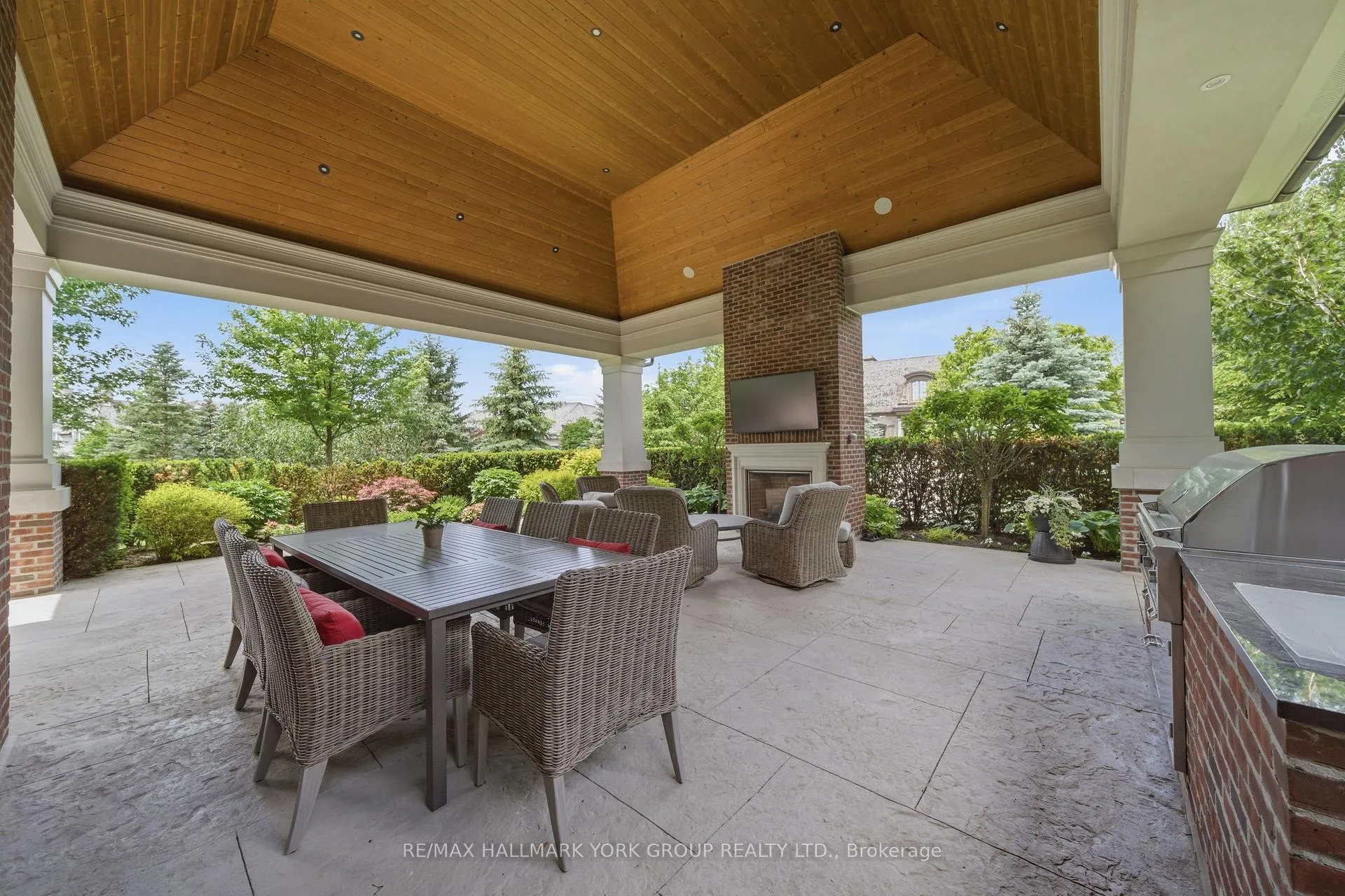 Photo 19 of 45 Adena Meadows Way, Aurora, Bayview Southeast — HOMEH