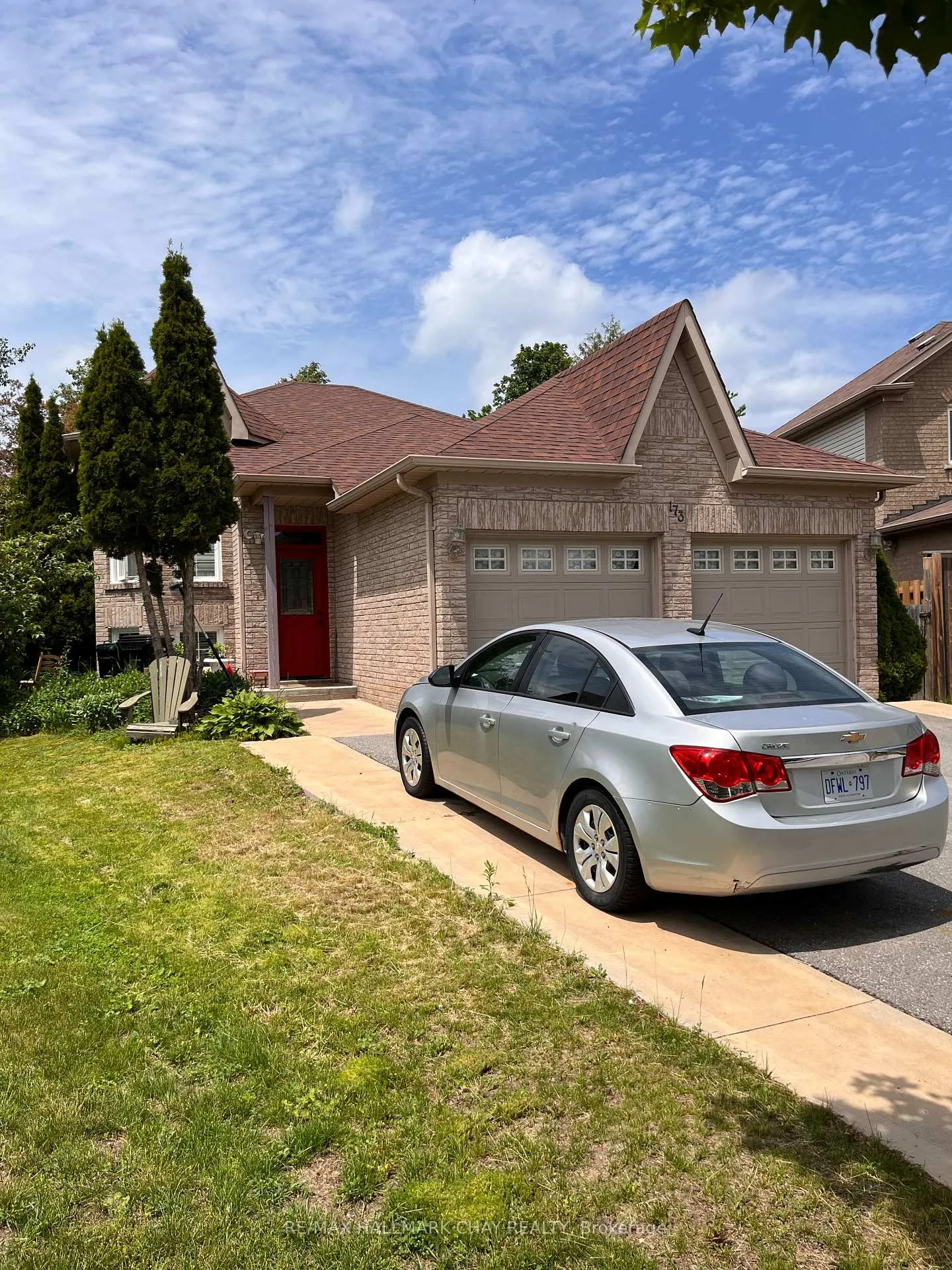 Photo 2 of 173 Wessenger Drive, Barrie, Holly — HOMEH