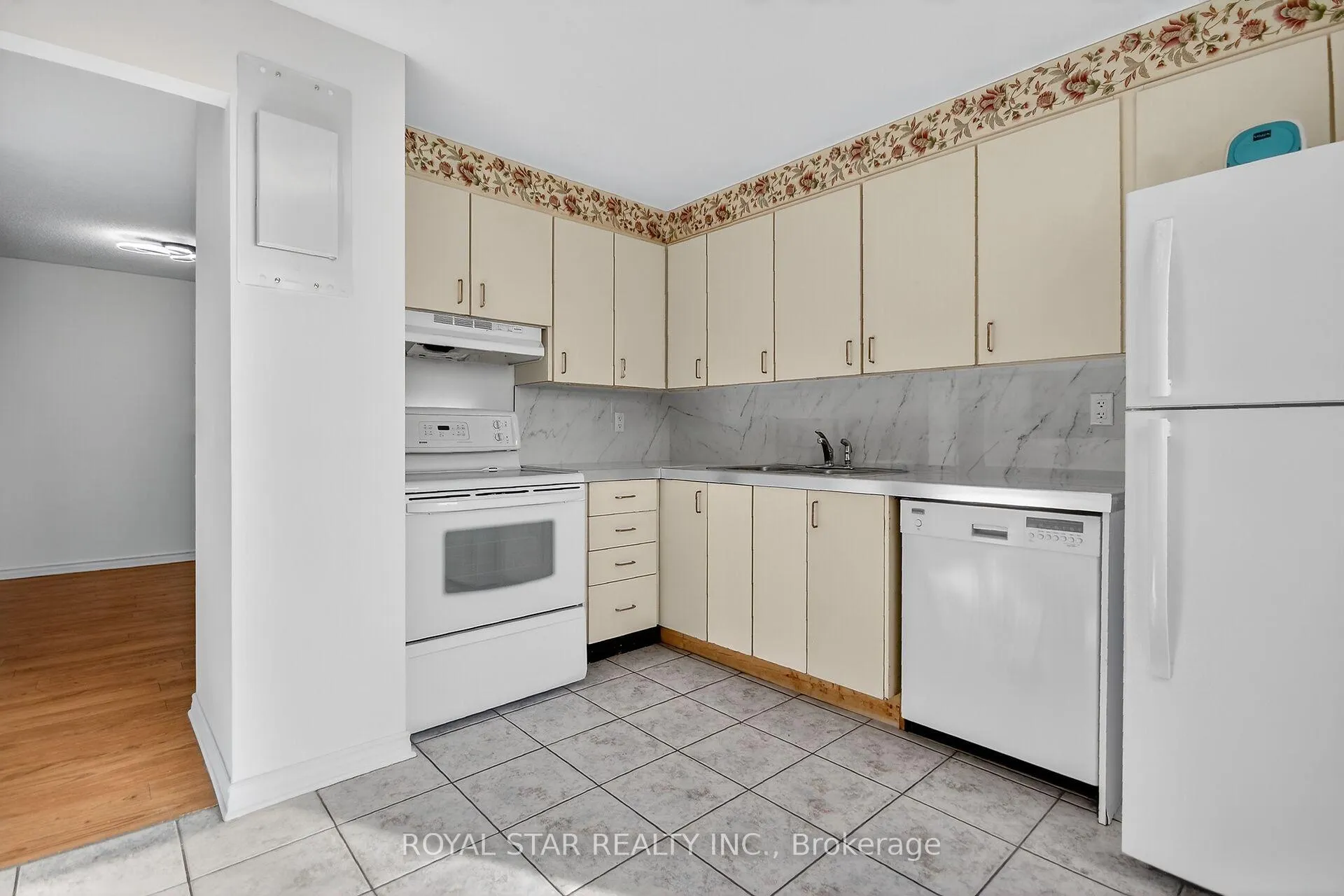 Photo 6 of Unit 414, 2650 Southvale Crescent, Ottawa, Sheffield Glen/Industrial Park — HOMEH