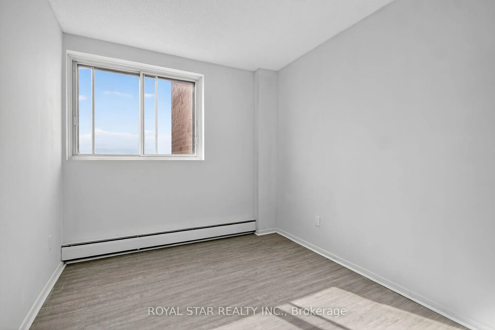 Photo 16 of Unit 414, 2650 Southvale Crescent, Ottawa, Sheffield Glen/Industrial Park — HOMEH
