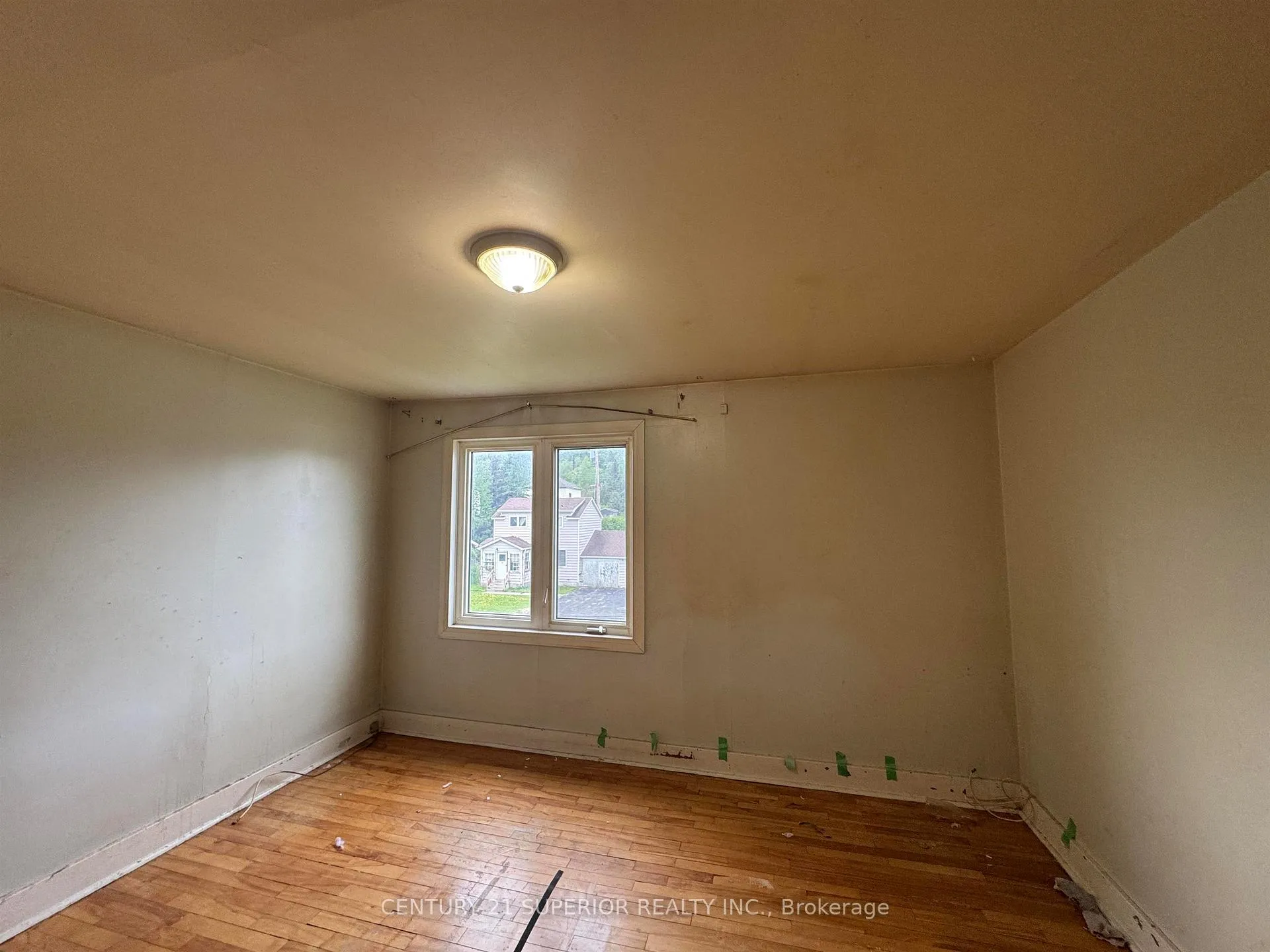Photo 8 of 25 Ross Avenue, Marathon — HOMEH