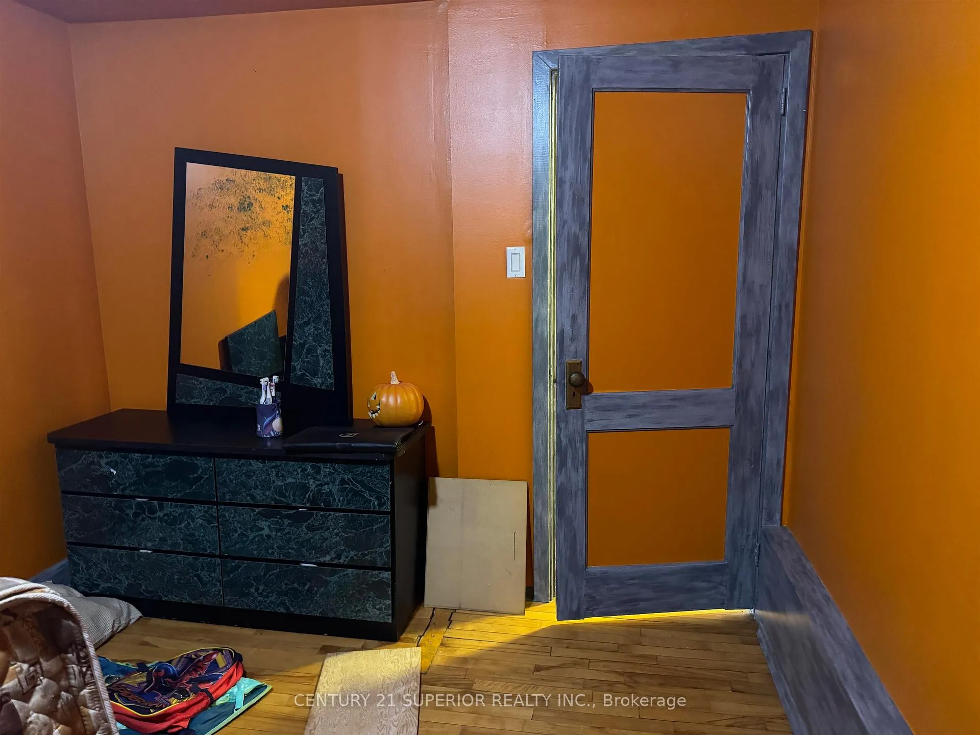 Photo 11 of 25 Ross Avenue, Marathon — HOMEH
