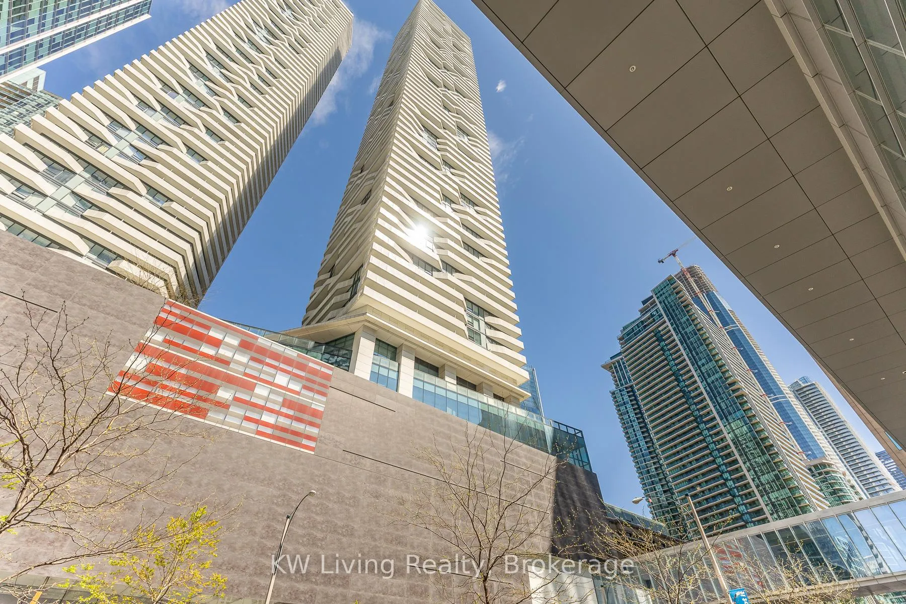 Photo 1 of Unit 1010, 88 Harbour Street, Toronto, Waterfront Communities — HOMEH