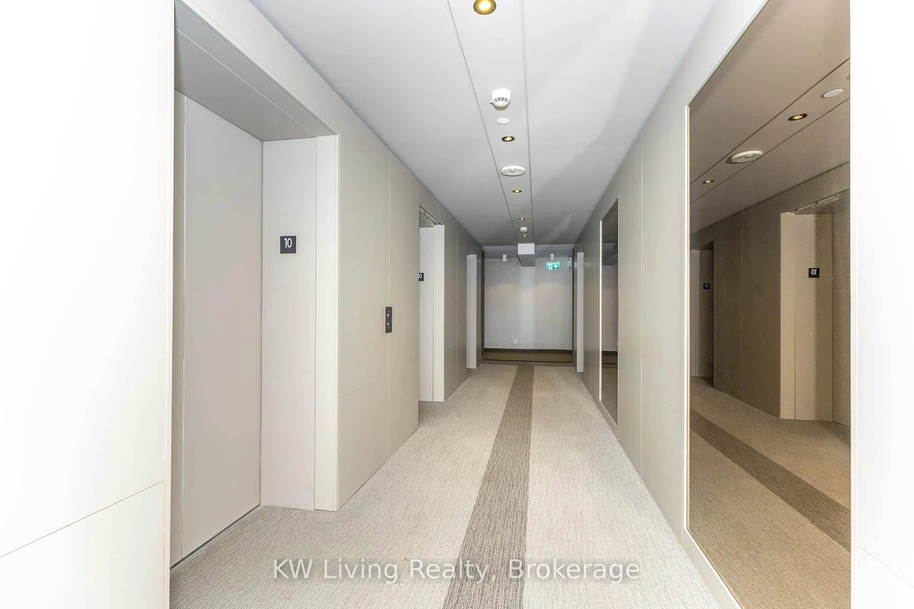 Photo 4 of Unit 1010, 88 Harbour Street, Toronto, Waterfront Communities — HOMEH
