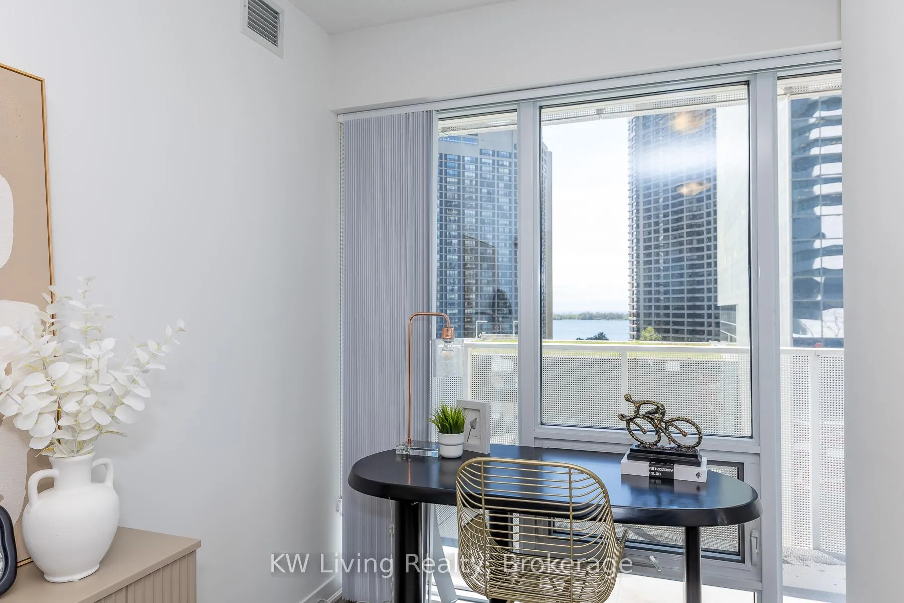 Photo 25 of Unit 1010, 88 Harbour Street, Toronto, Waterfront Communities — HOMEH