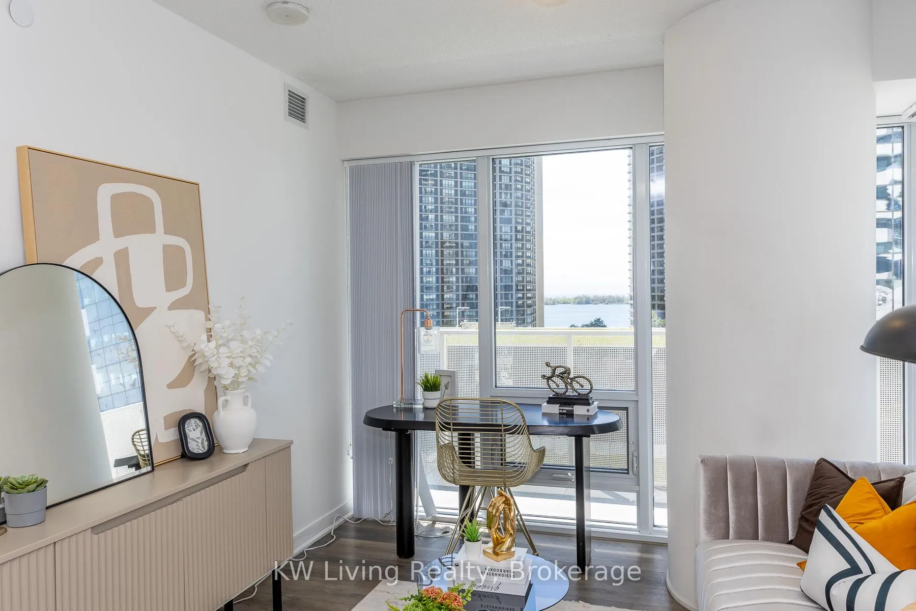 Photo 36 of Unit 1010, 88 Harbour Street, Toronto, Waterfront Communities — HOMEH