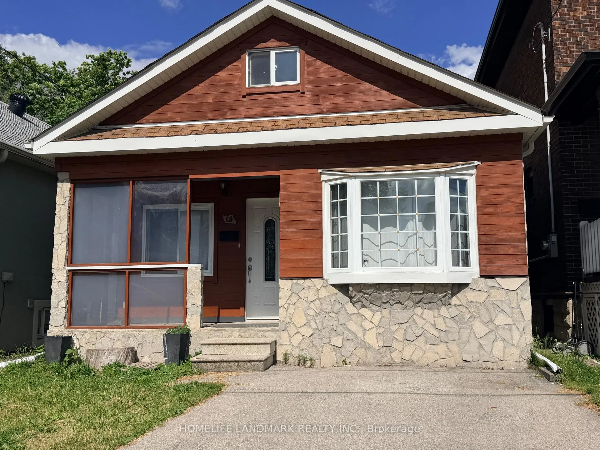 Photo 1 of 15 Fourteenth Street, Etobicoke, New Toronto — HOMEH