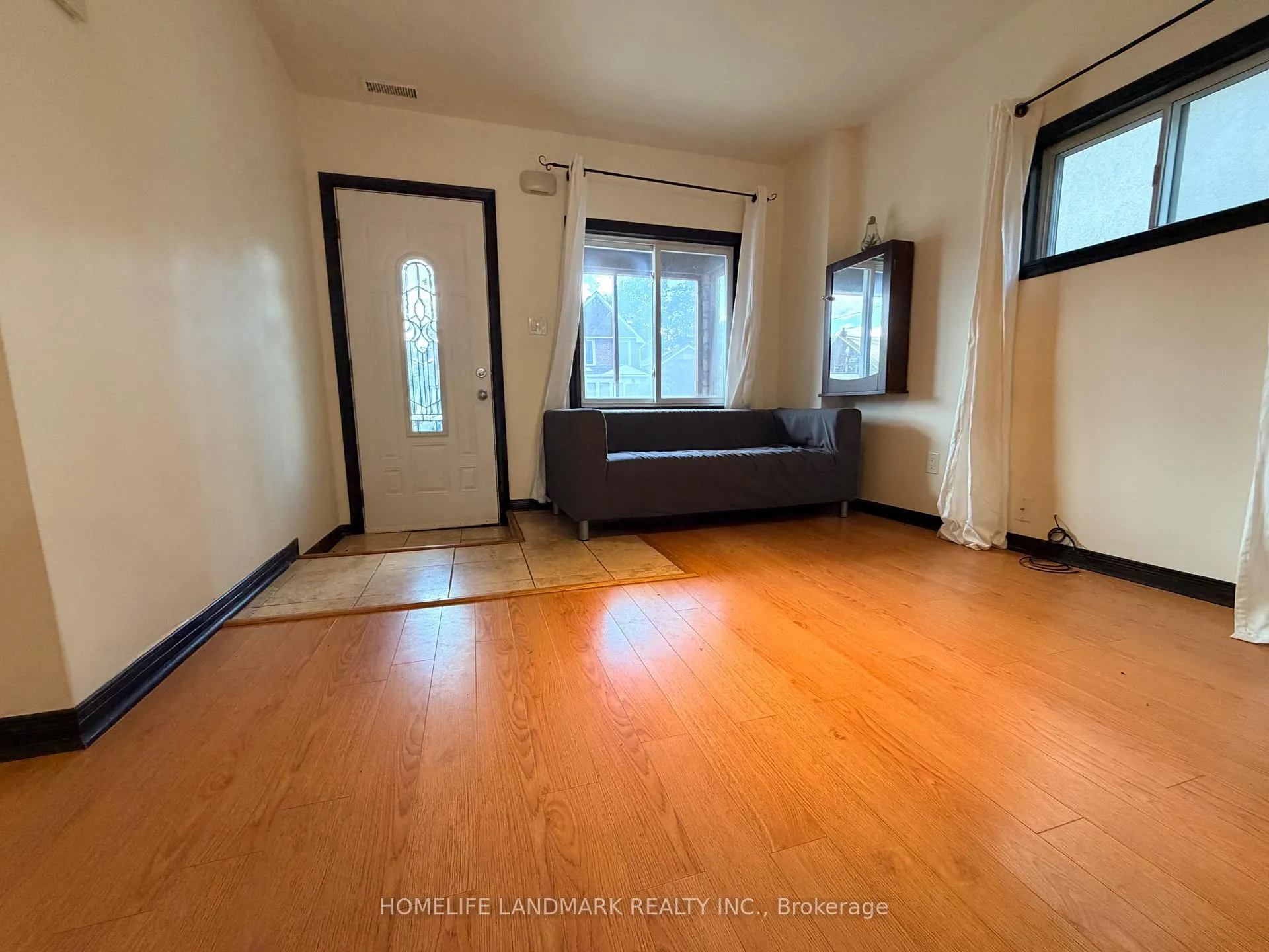 Photo 7 of 15 Fourteenth Street, Etobicoke, New Toronto — HOMEH