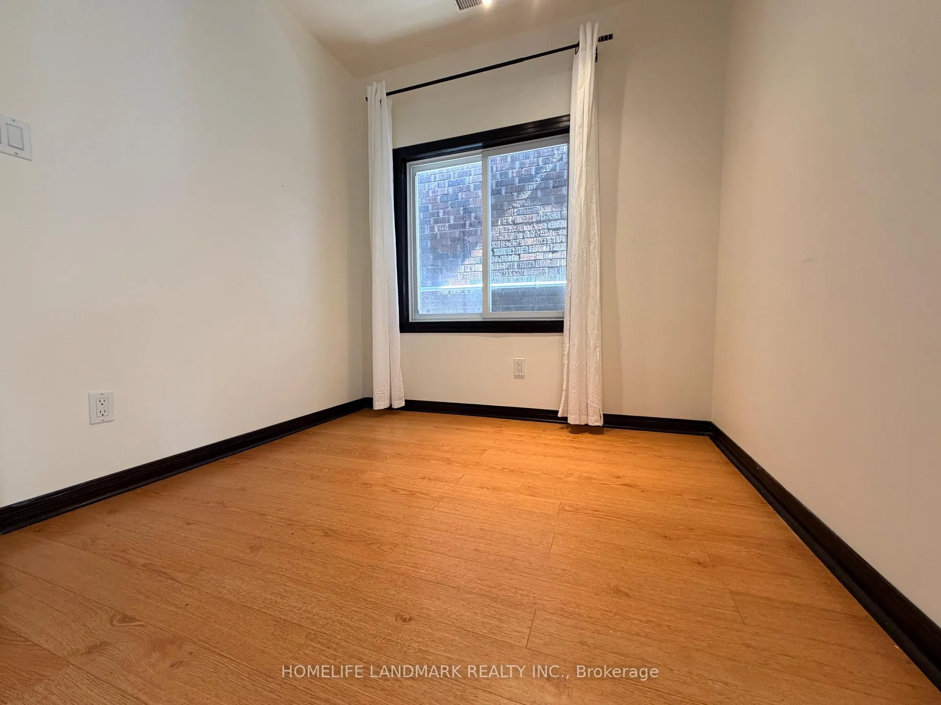Photo 9 of 15 Fourteenth Street, Etobicoke, New Toronto — HOMEH